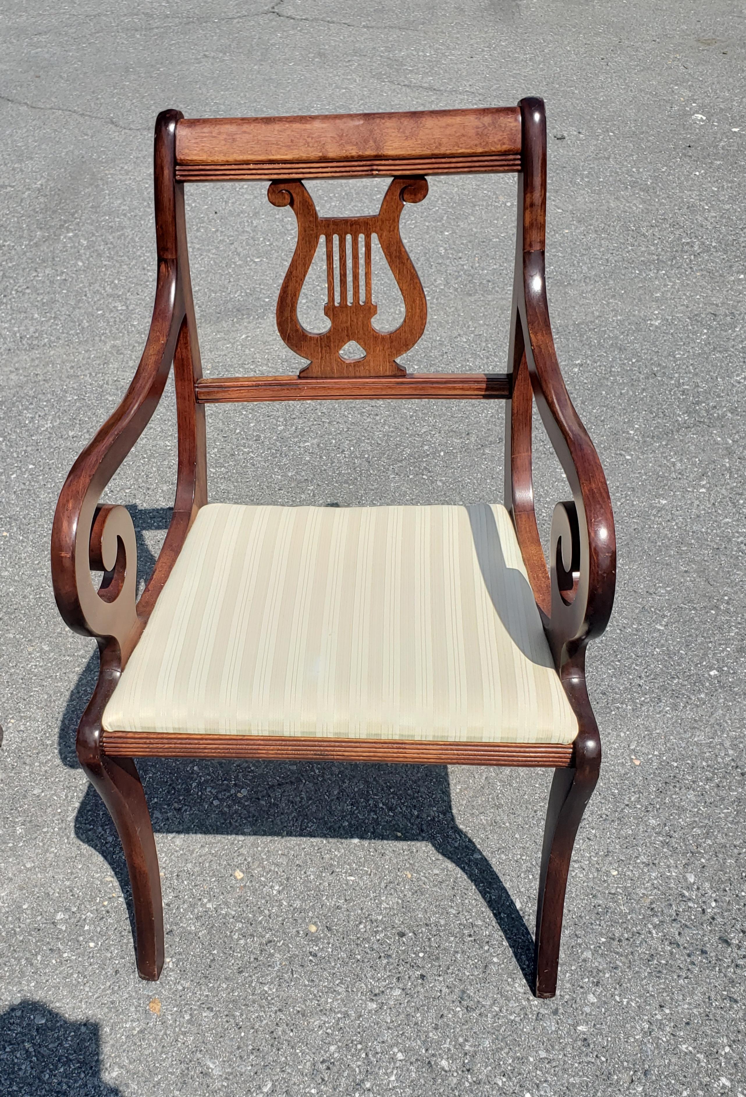 1940s Set of 6 Refinished Mahogany Klismos Lyre Back Chairs en vente 2