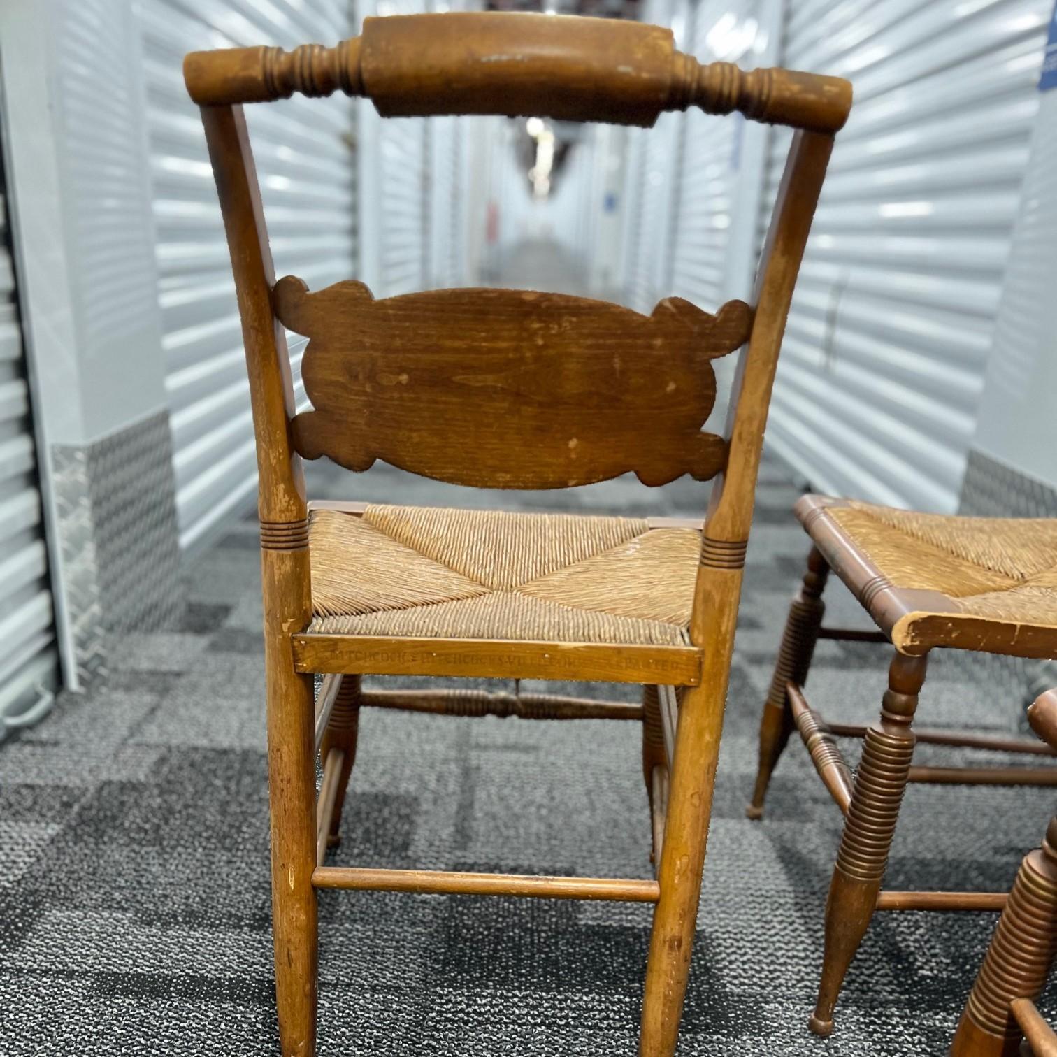 1940's Set of 8 Vintage Hitchcock Rush Seat Chairs with Stenciled Fruit Motif For Sale 6
