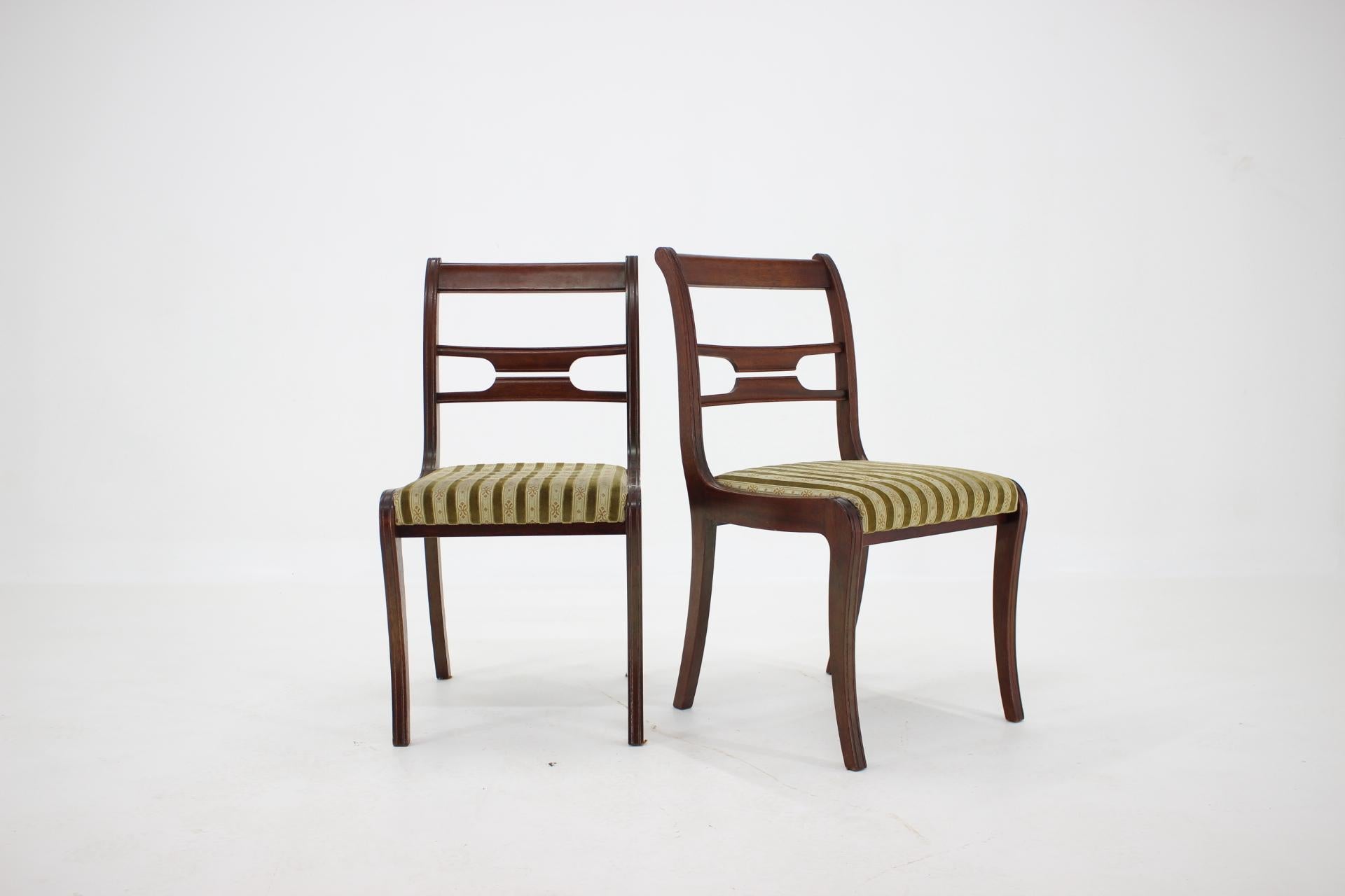 1940s Set of Four Art Deco Dining Chairs 1