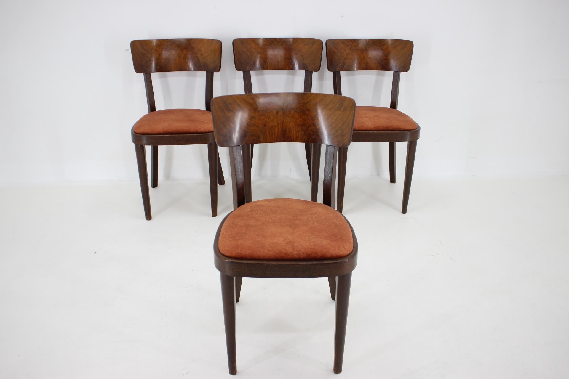 Veneer 1940s Set of Four Dining Chairs, Czechoslovakia For Sale
