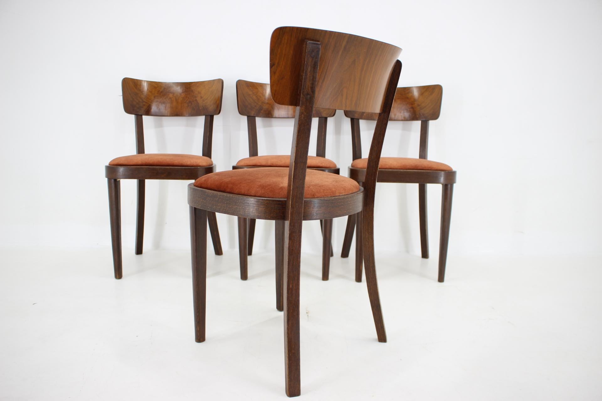 Beech 1940s Set of Four Dining Chairs, Czechoslovakia For Sale