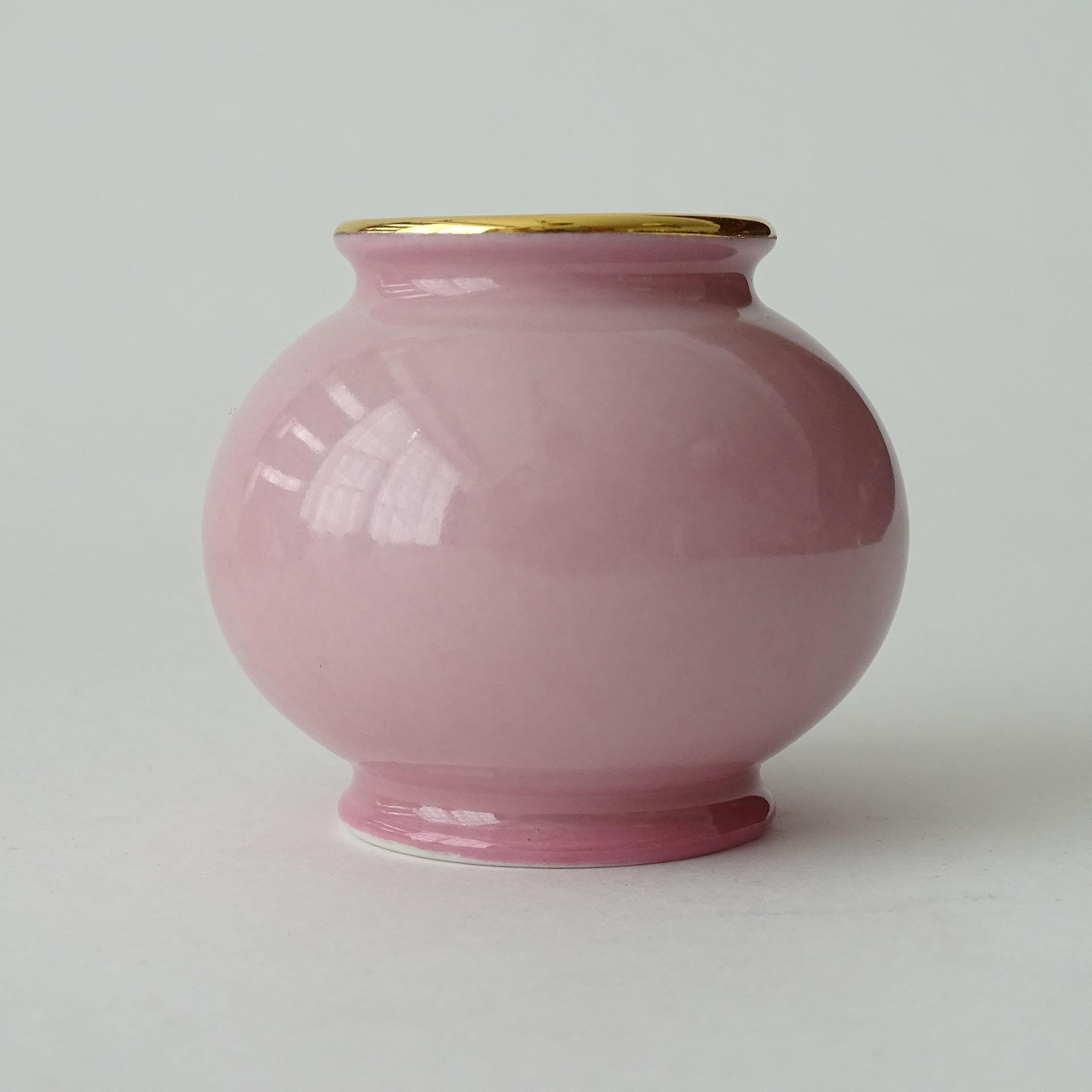 Mid-20th Century 1940s Set of Small Five Pastel Colored Soliflor Porcelain Vases For Sale