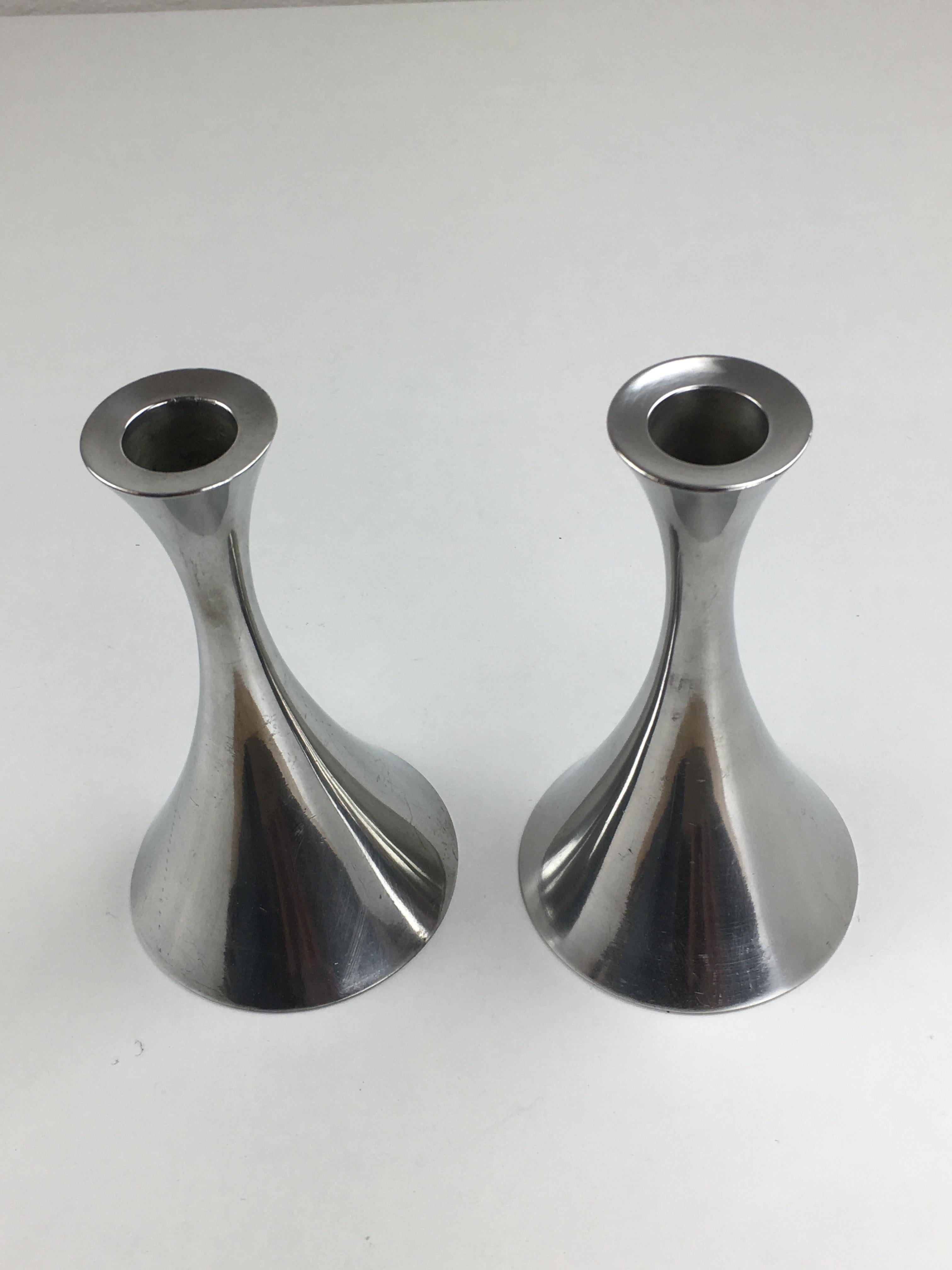 1940s Set of Two Danish Just Andersen Circular Pewter Candle Holders In Good Condition For Sale In Knebel, DK