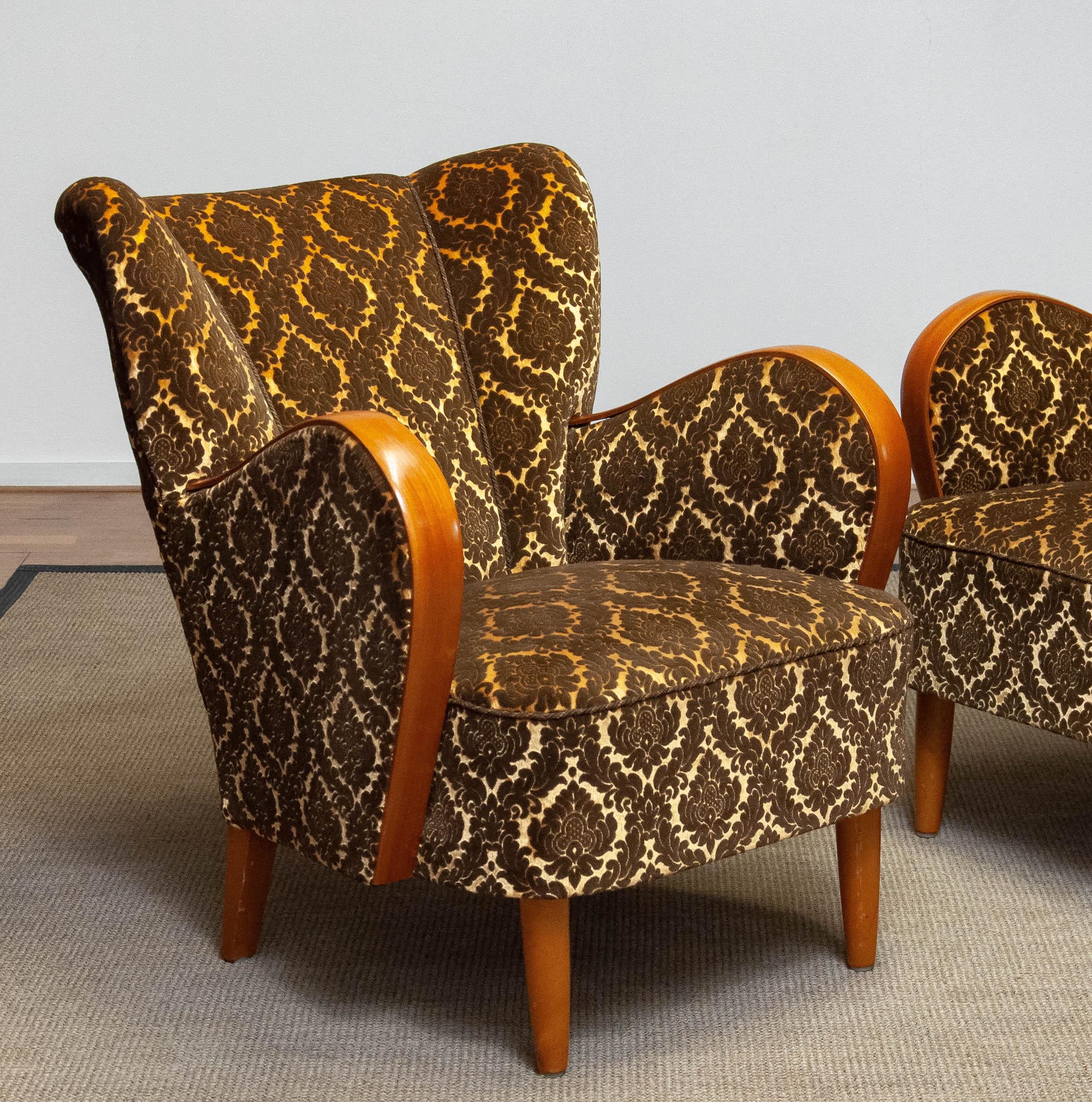 Juego de 1940 de sillones de terciopelo bicolor con reposabrazos de olmo en venta 10