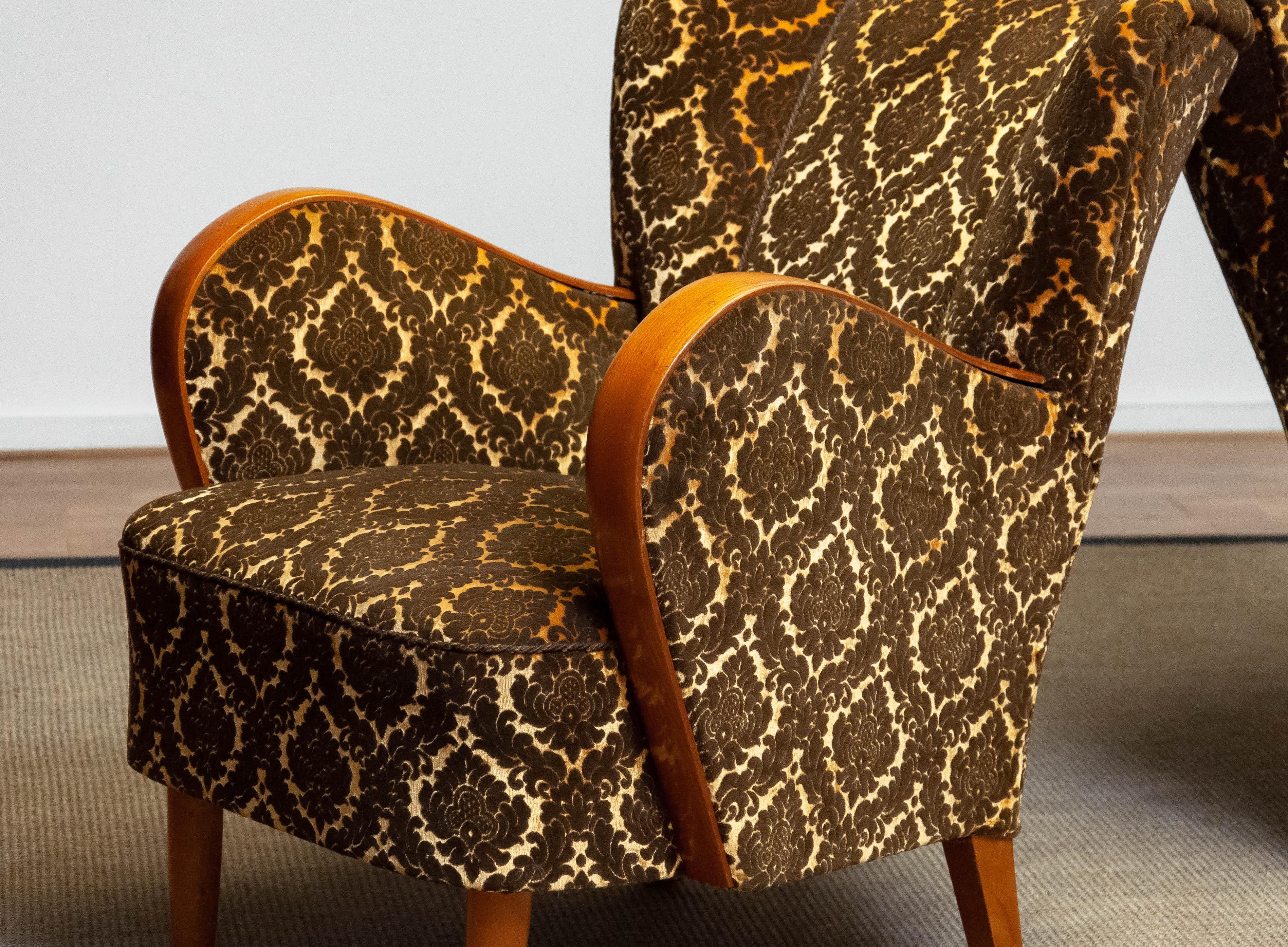 Juego de 1940 de sillones de terciopelo bicolor con reposabrazos de olmo Lana en venta