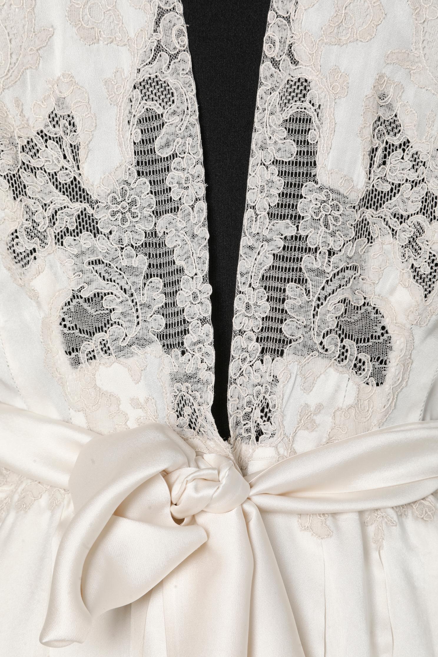 1940's silk and lace deshabillé ( Robe)  1