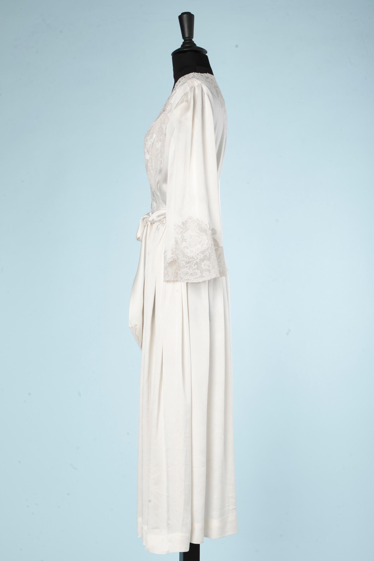 1940's silk and lace deshabillé ( Robe)  3