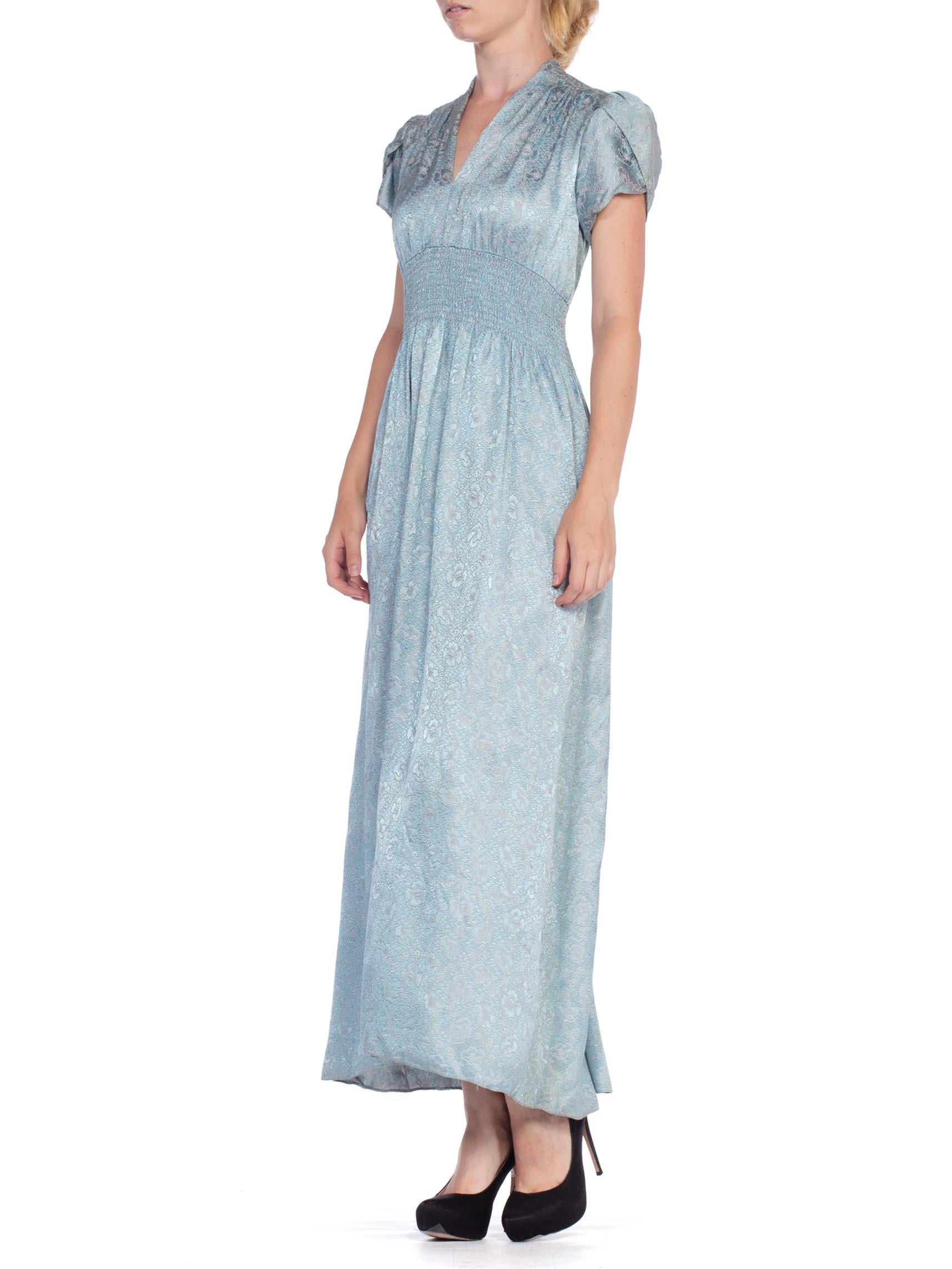 1940'S Baby Blue & Pink Rayon Jacquard Floral Negligee Slip Dress In Excellent Condition In New York, NY
