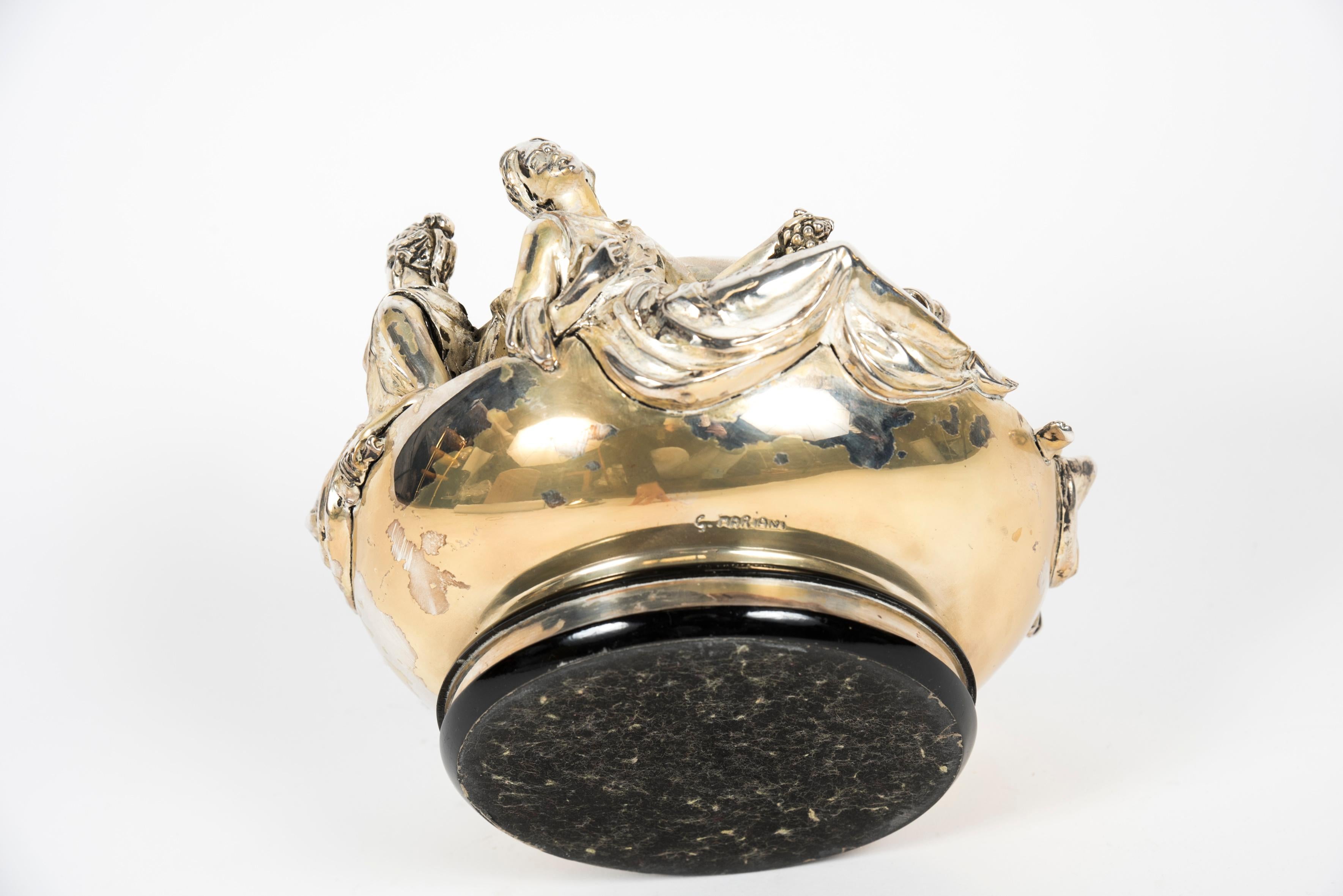 1940s Silver Boxe in the Renaissance Style For Sale 2
