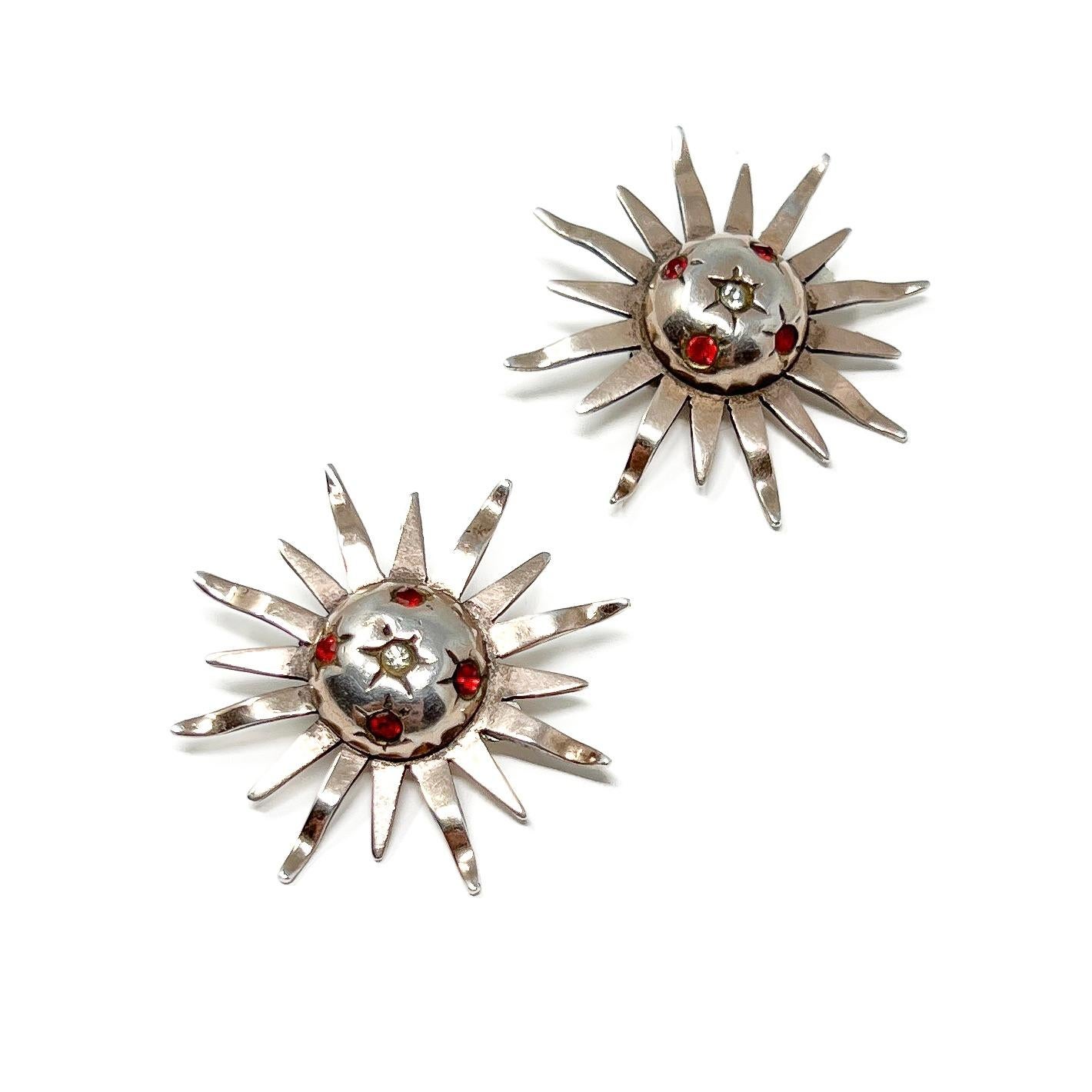 1940s Silver Gilt Sunburst Design Vintage Brooch and Earrings Set en vente 2