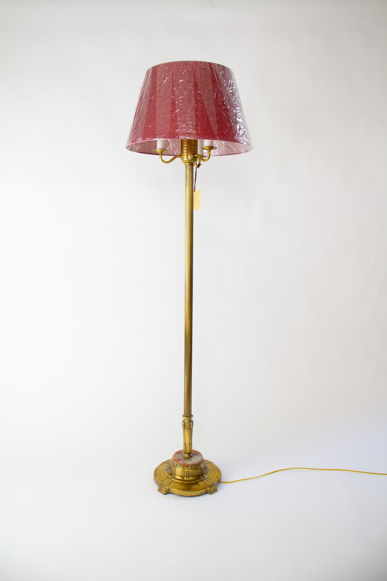 1940er Sechsfach-Stehlampe mit rotem Onyx im Zustand „Gut“ im Angebot in Canton, MA