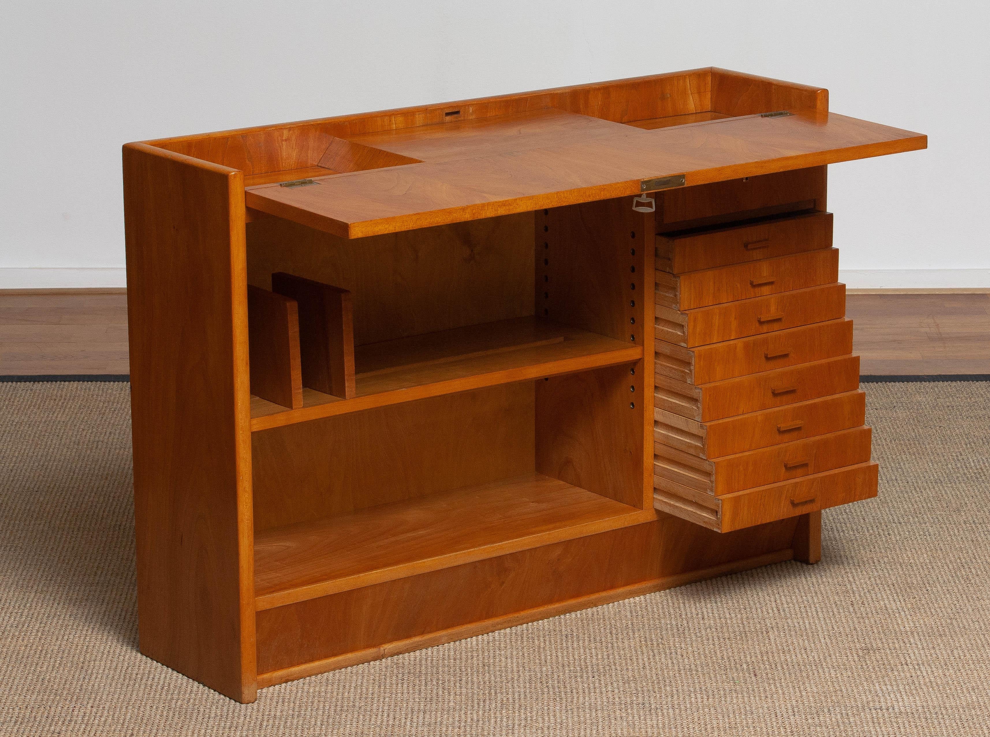 1940s Slim Oak Cabinet Sideboard Desk with Open Folding Writing Working Top In Good Condition In Silvolde, Gelderland