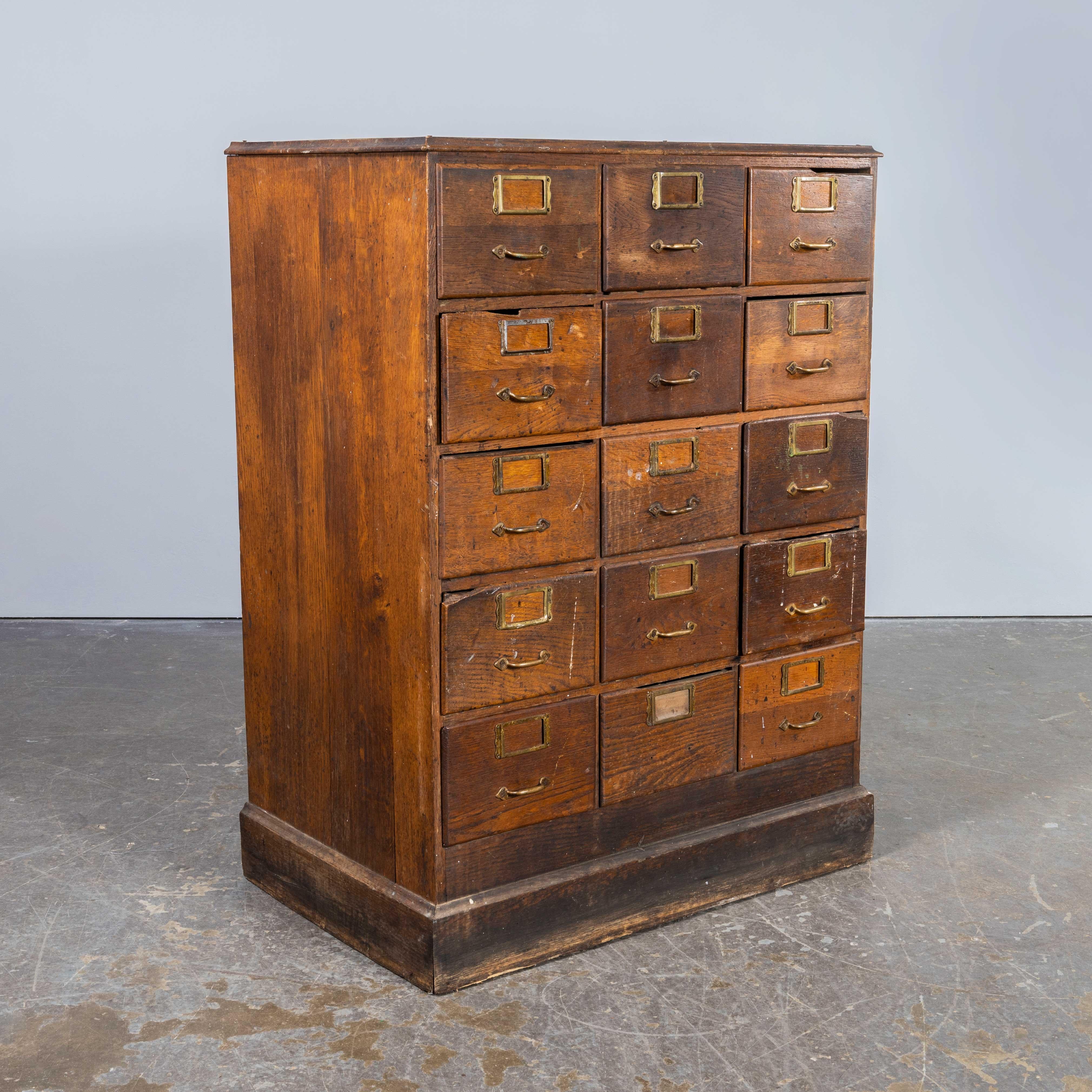 Francese Piccola cassettiera francese Atelier A in Oak del 1940 in vendita