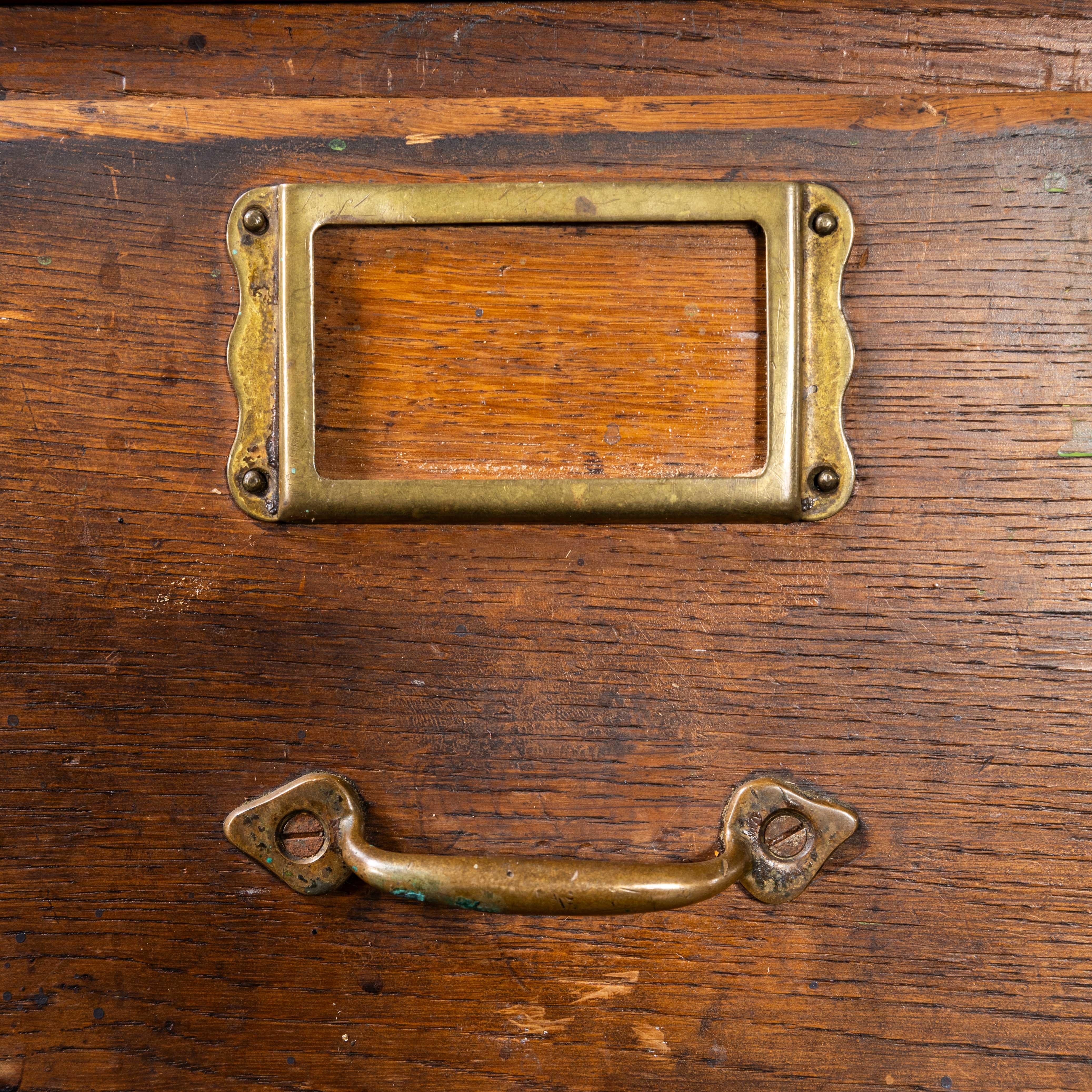 Piccola cassettiera francese Atelier A in Oak del 1940 in vendita 1