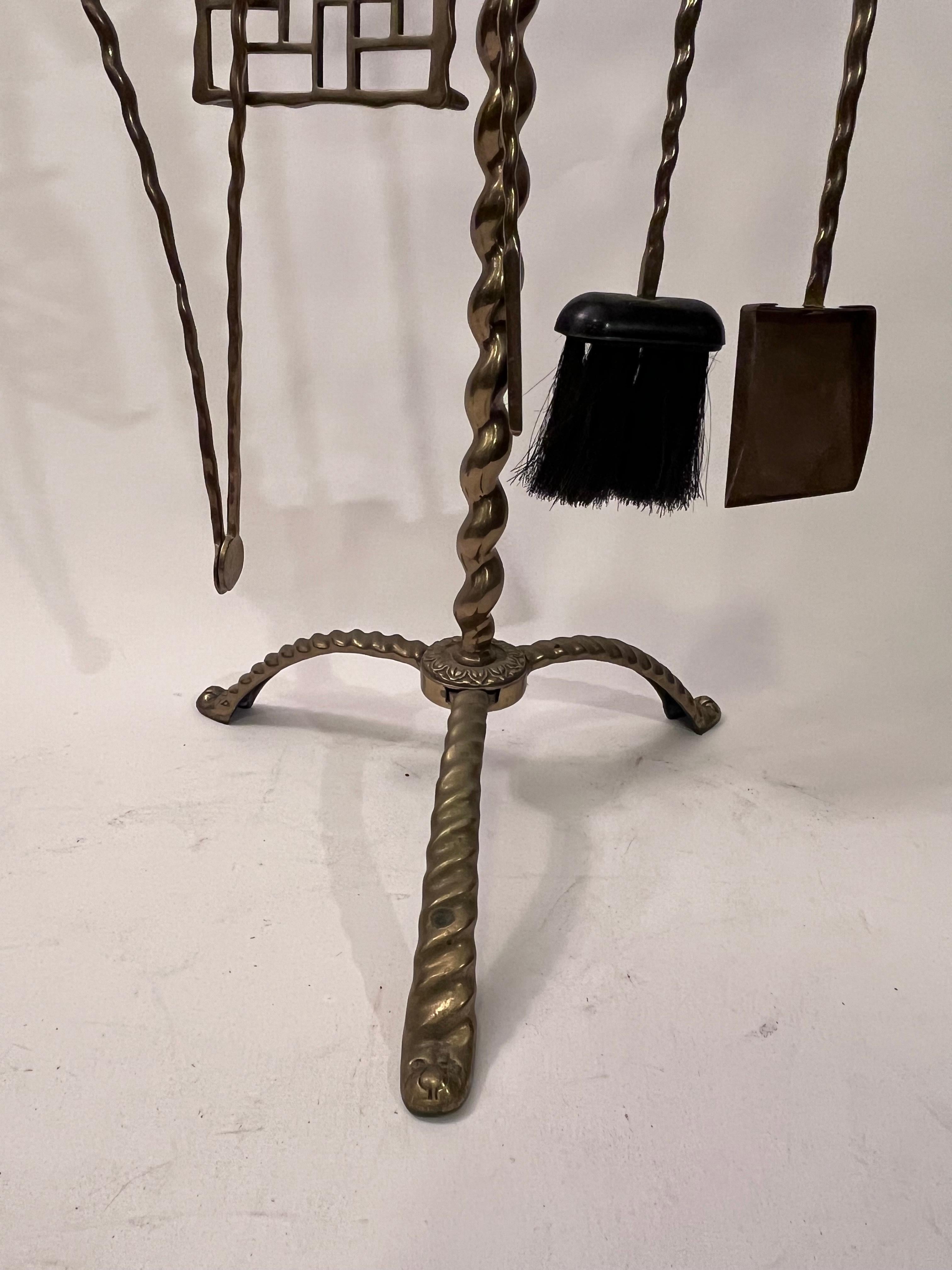 Laiton Set d'outils de cheminée Don Fernando pour bateau en laiton massif des années 1940 en vente