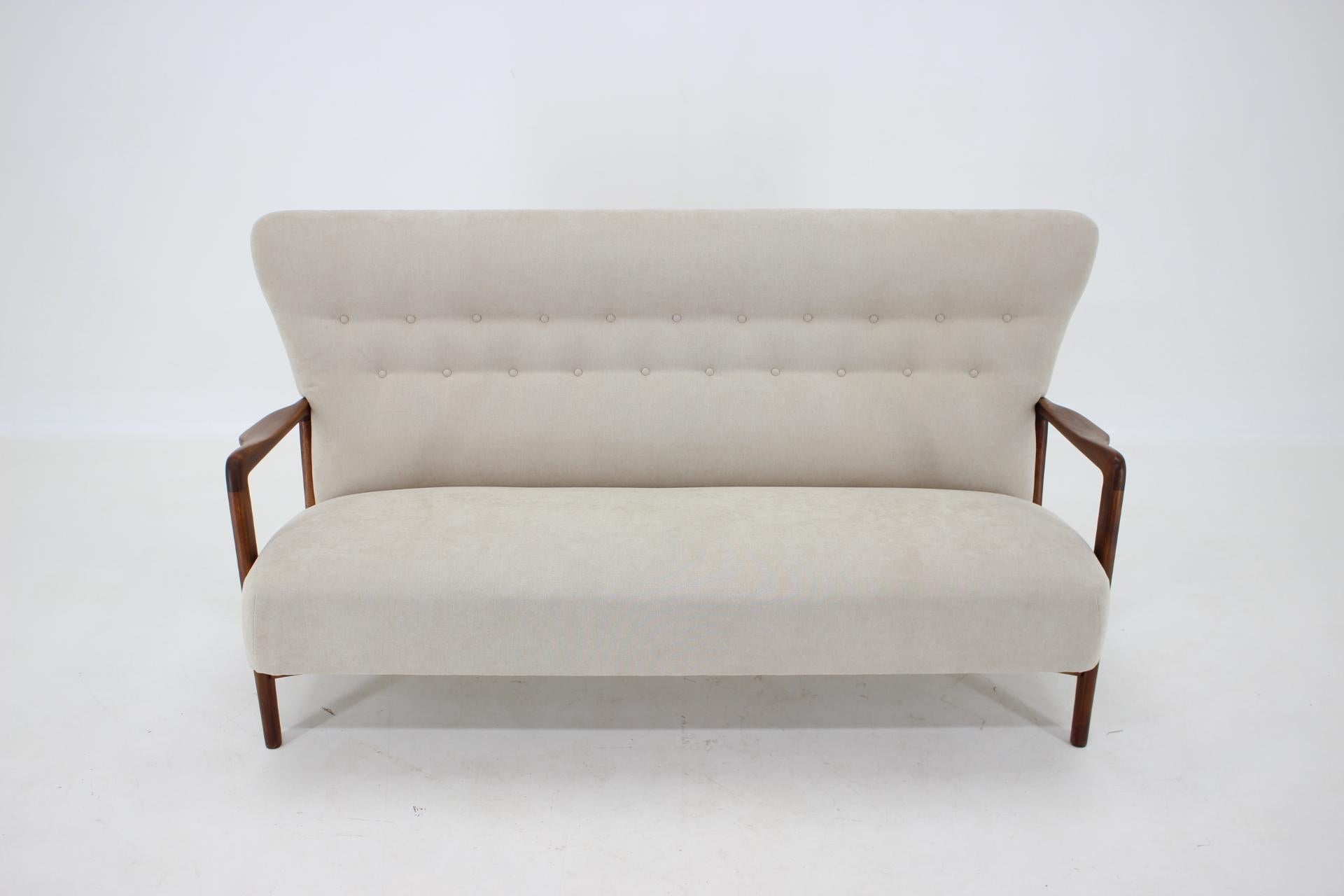 Mid-Century Modern 1940s Soren Hansen Three-Seat Sofa by Fritz Hansen, Denmark