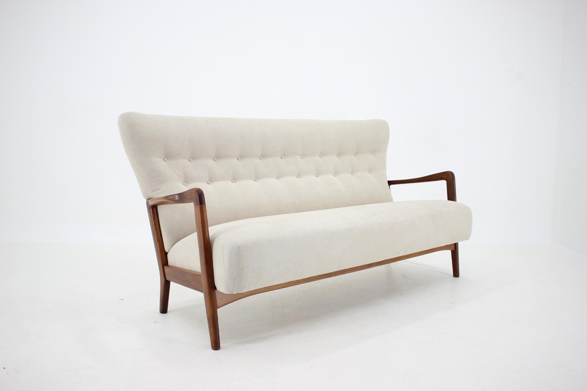 Danish 1940s Soren Hansen Three-Seat Sofa by Fritz Hansen, Denmark