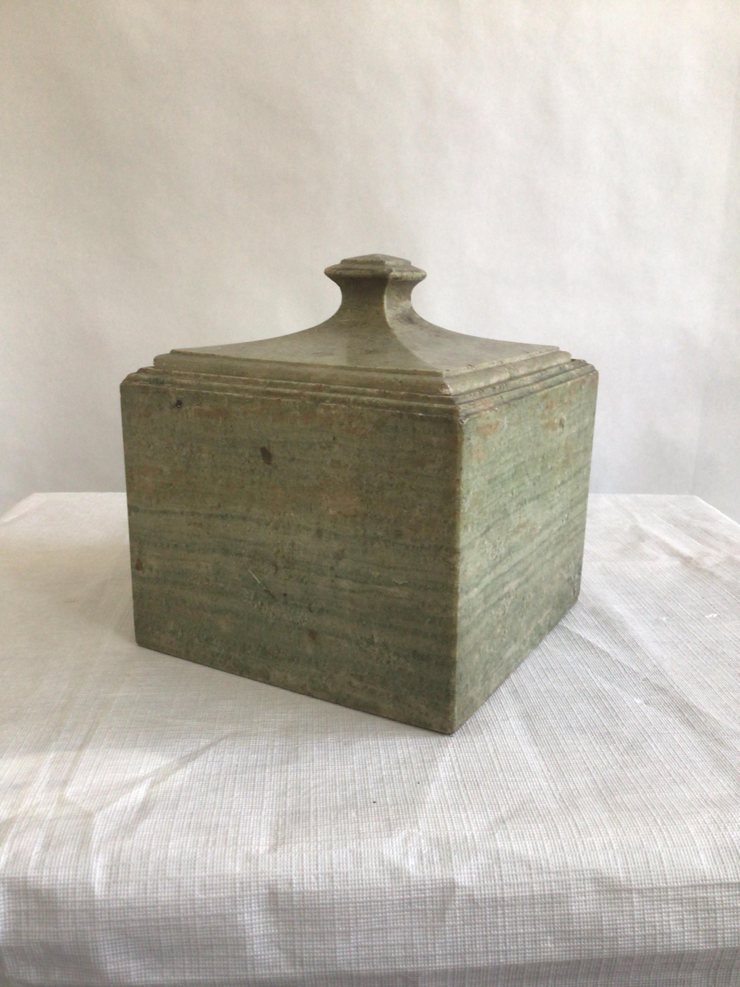 1940s Square Green Marble Box With Sculpted Lid
Small knick on top (as shown in pictures)