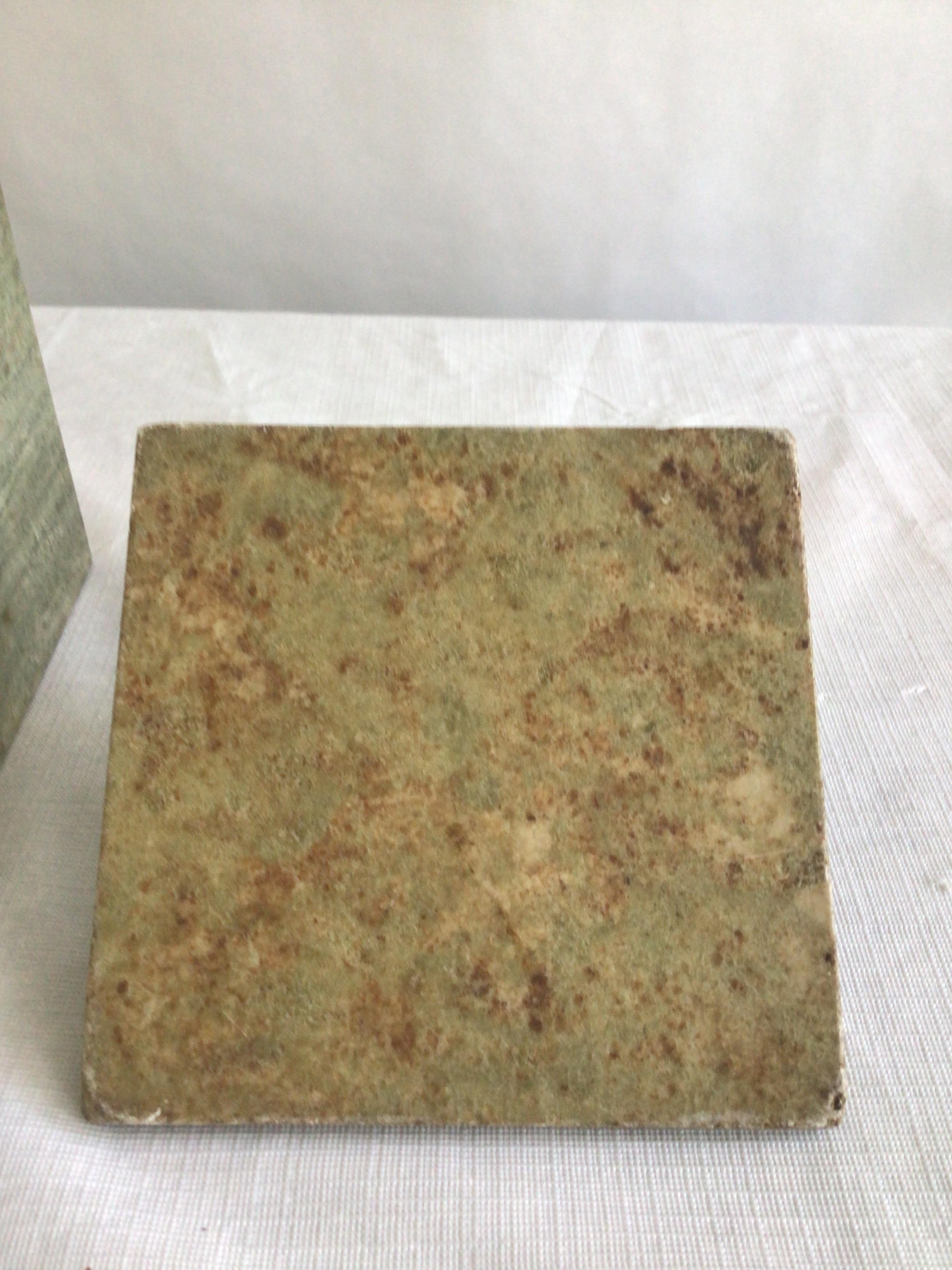 1940s Square Green Marble Box With Sculpted Lid For Sale 2