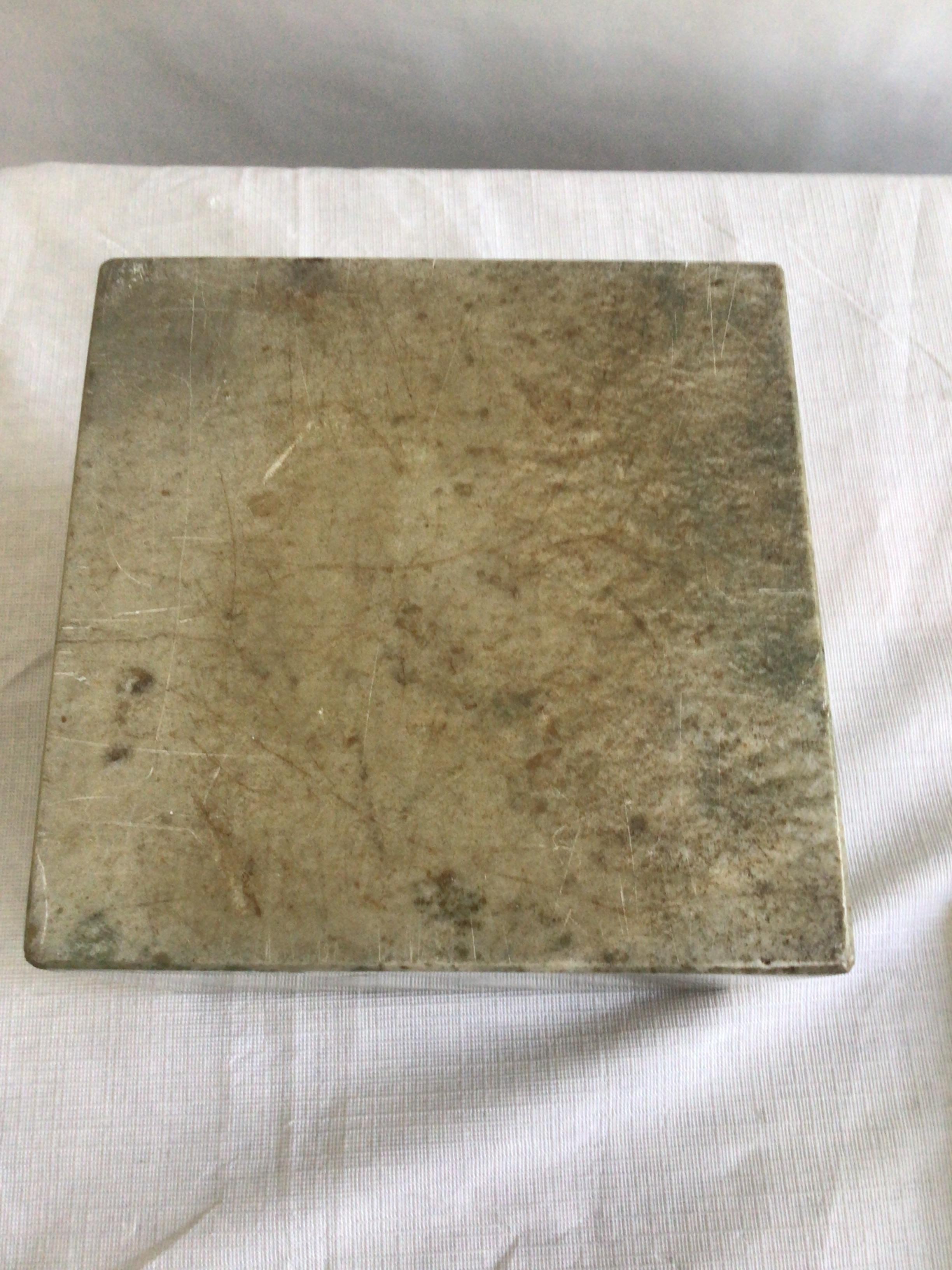 1940s Square Green Marble Box With Sculpted Lid For Sale 4
