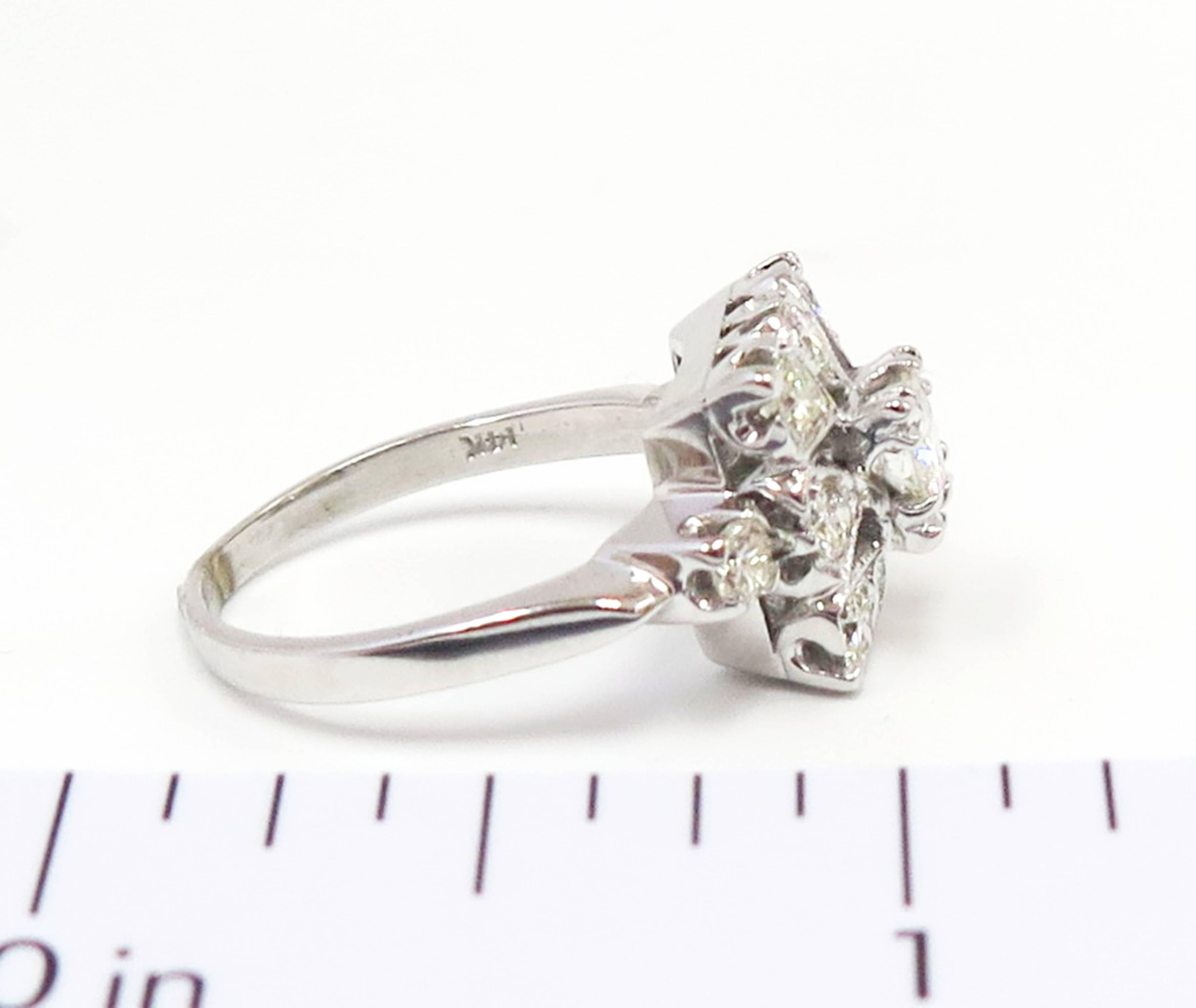  1940s Square Shaped Ring with Diamonds For Sale 2