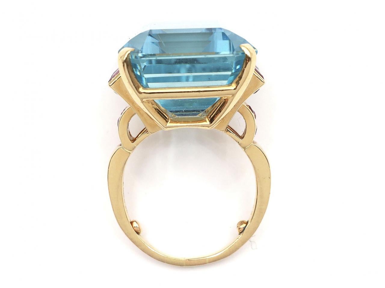 1940er Jahre SSEF zertifizierter Santa Maria 36,86 Karat Aquamarin und burmesischer Rubin Ring (Retro)