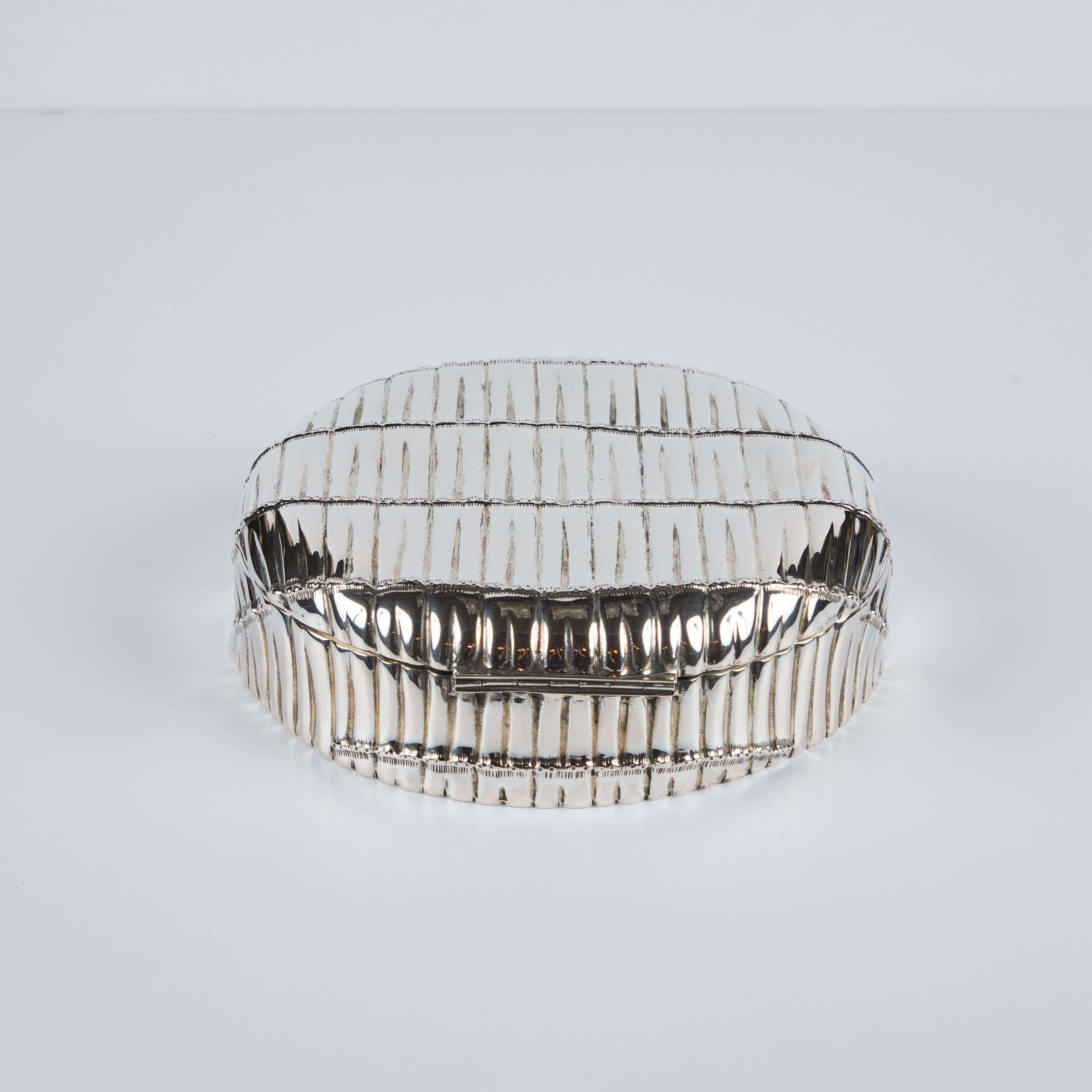 1940's Sterling Silber Scharnier Box mit Bambus-Muster im Zustand „Gut“ im Angebot in Los Angeles, CA