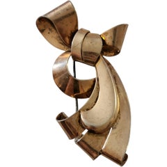 1940s Sterling Silver Retro Ribbon Form Dress Clip in Rose Gold Wash