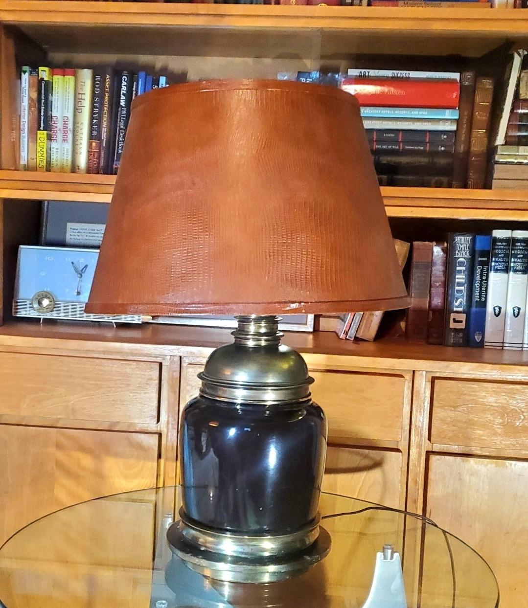 1940s Stiffel Brass and Enamel Lamp In Good Condition For Sale In Waxahachie, TX