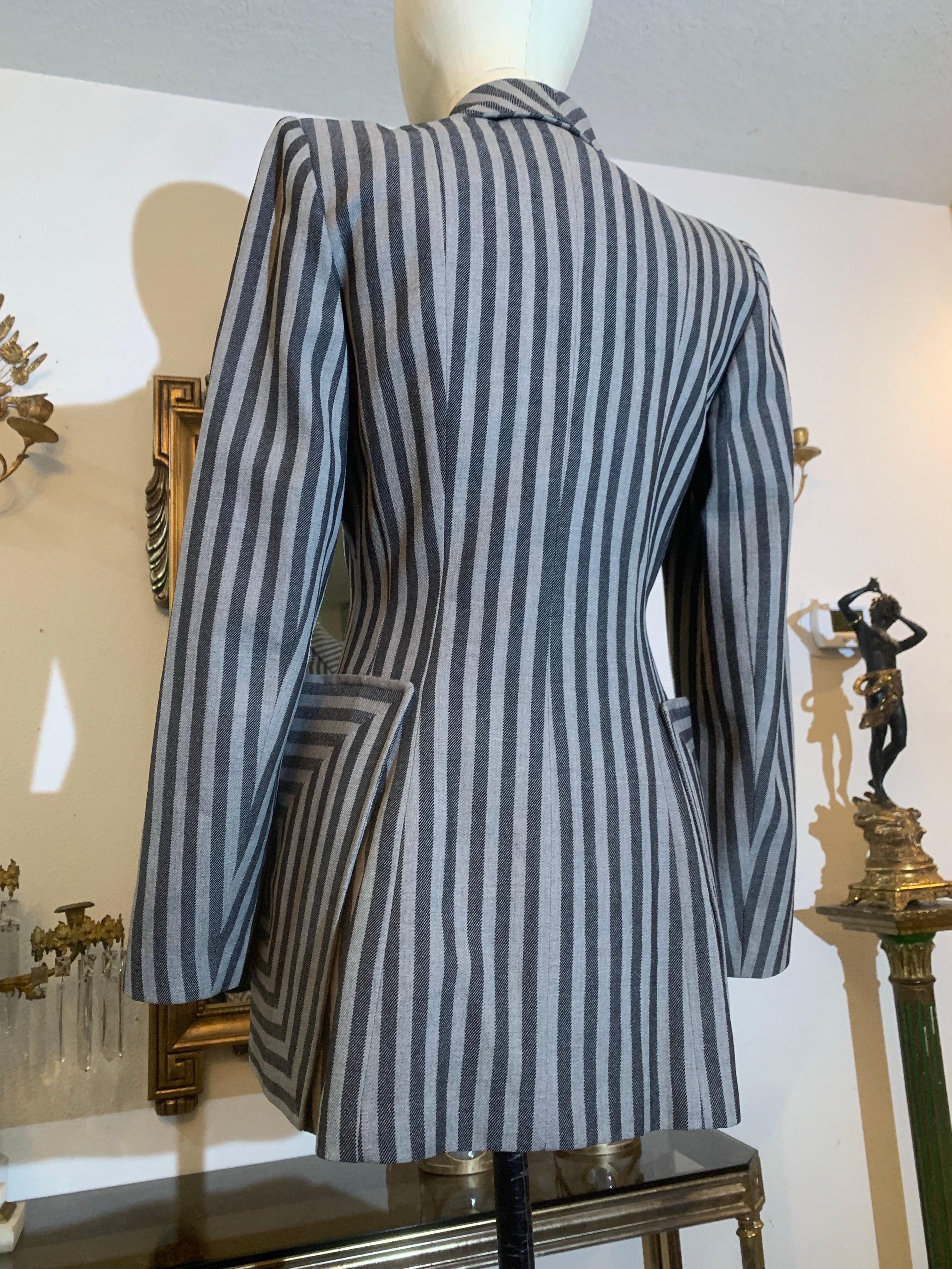 1940s Stunning Gray on Gray Mitered Chalk Striped Jacket w Graphic Detailing For Sale 7