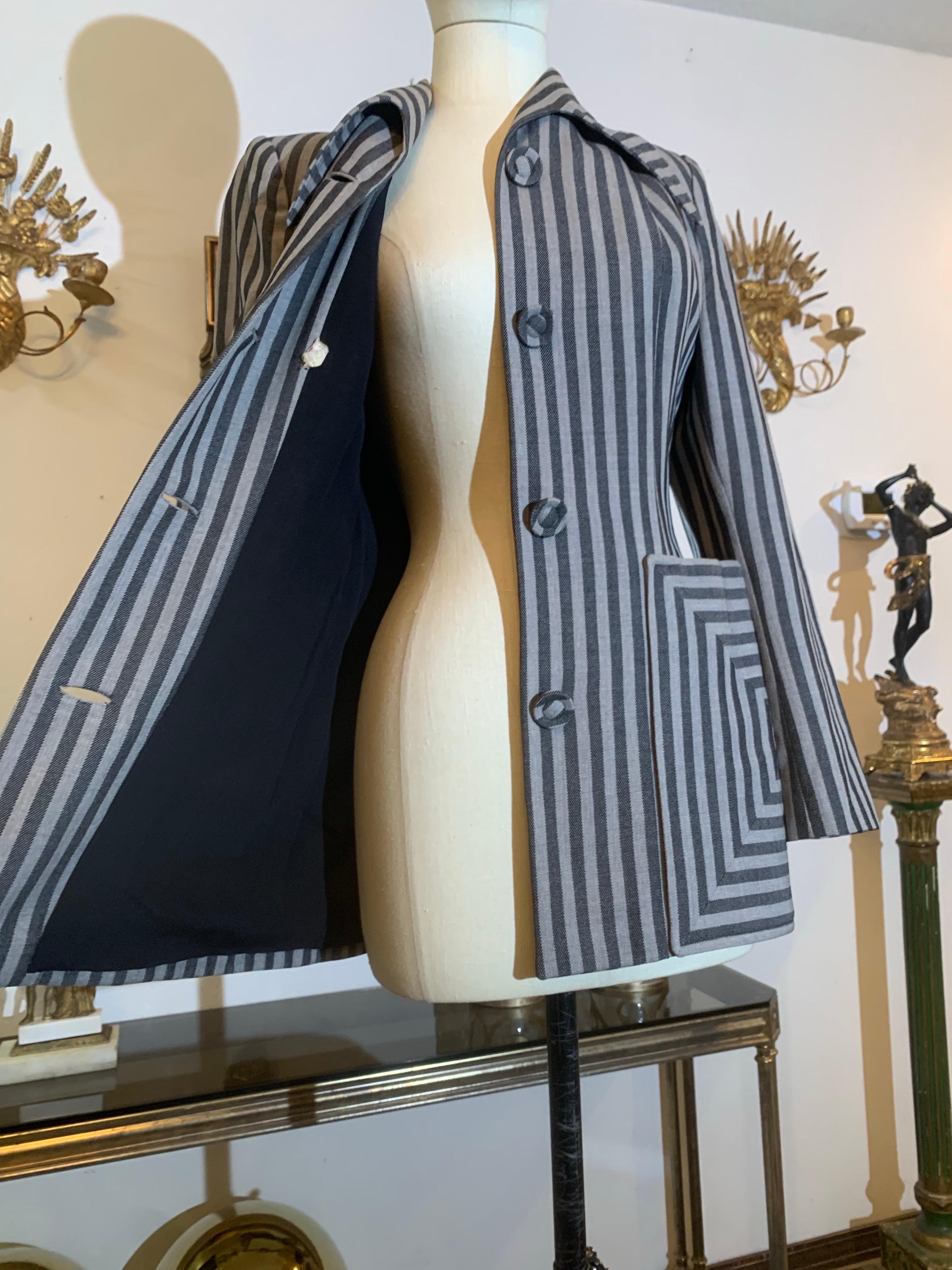 1940s Stunning Gray on Gray Mitered Chalk Striped Jacket w Graphic Detailing For Sale 8