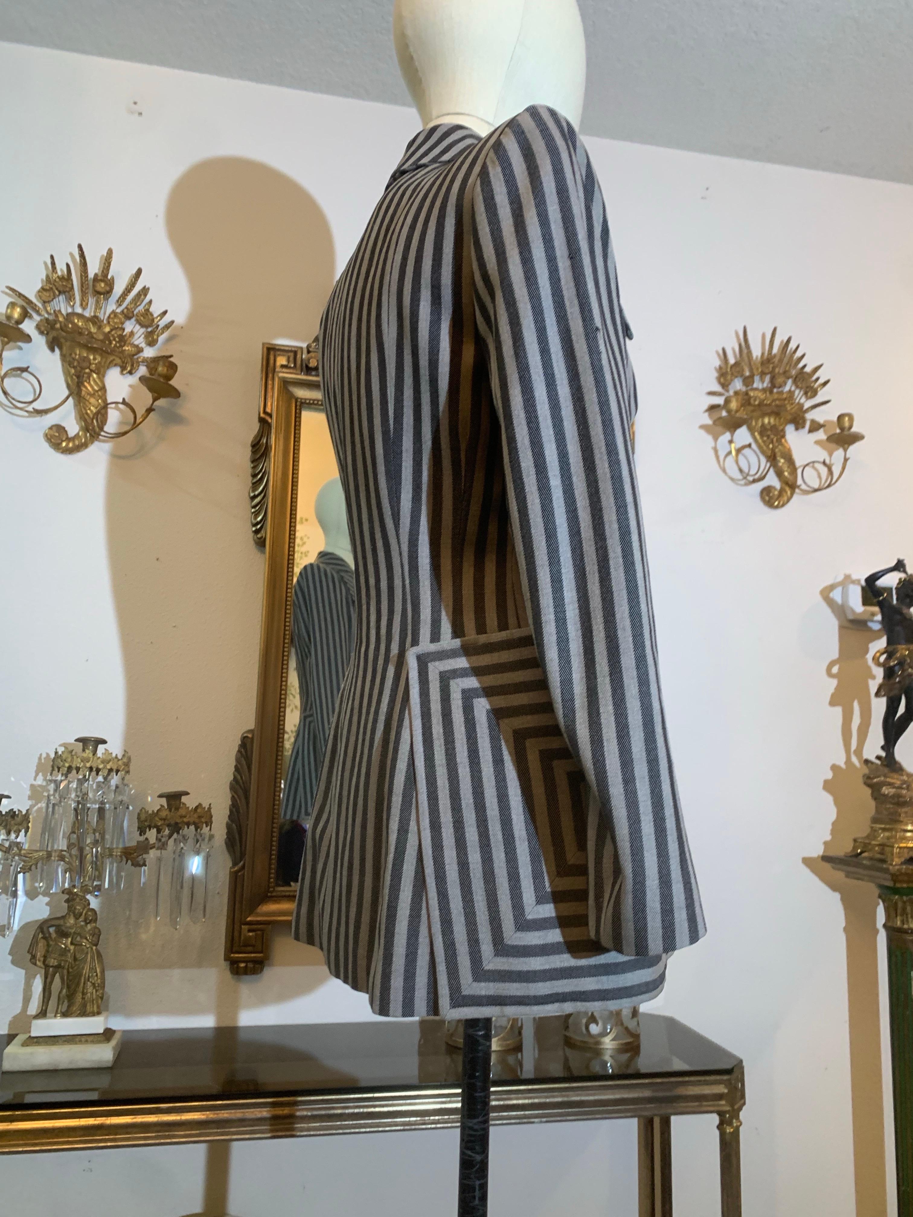 1940s Stunning Gray on Gray Mitered Chalk Striped Jacket w Graphic Detailing For Sale 2