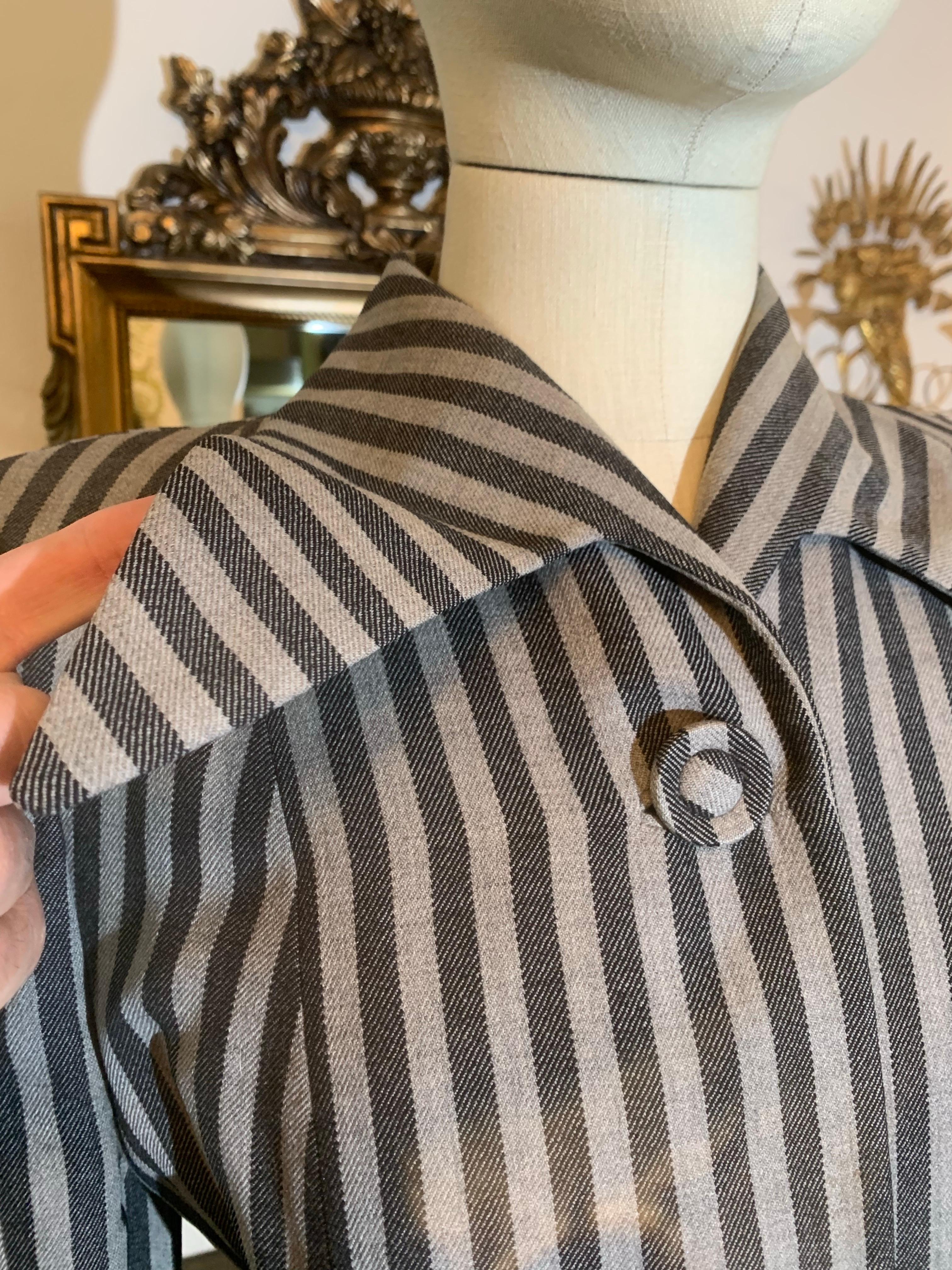 1940s Stunning Gray on Gray Mitered Chalk Striped Jacket w Graphic Detailing For Sale 5