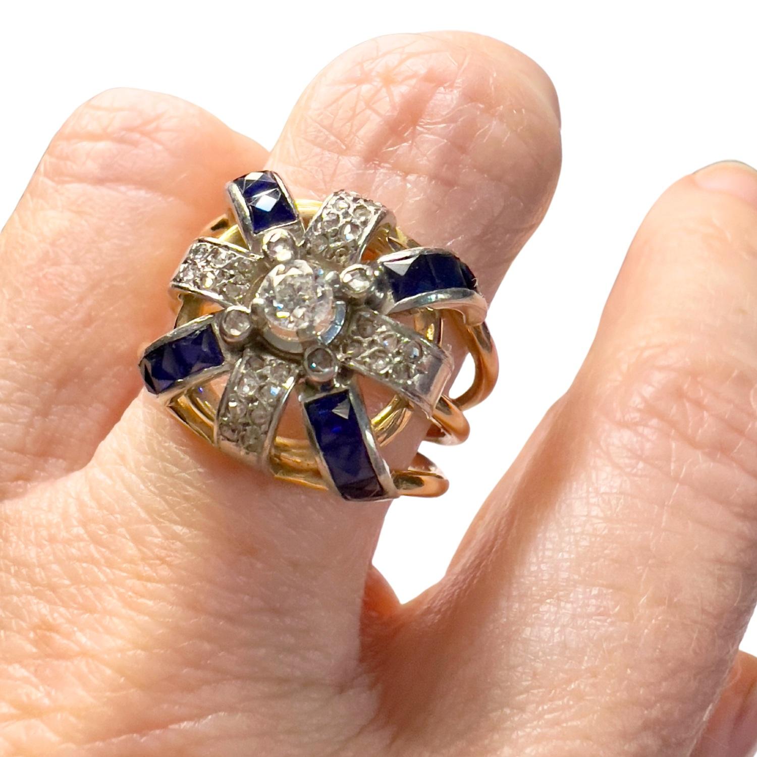 1940s Style 0.31 ct Diamonds 0.60 ct Sapphires Gold & Platinum Fashion Ring For Sale 1