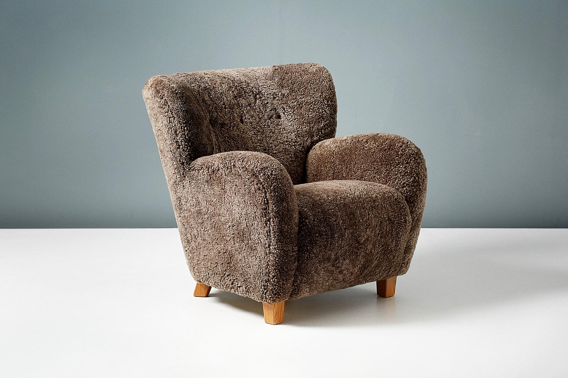 1940s Style Custom Made Sheepskin Lounge Chair In New Condition For Sale In London, England