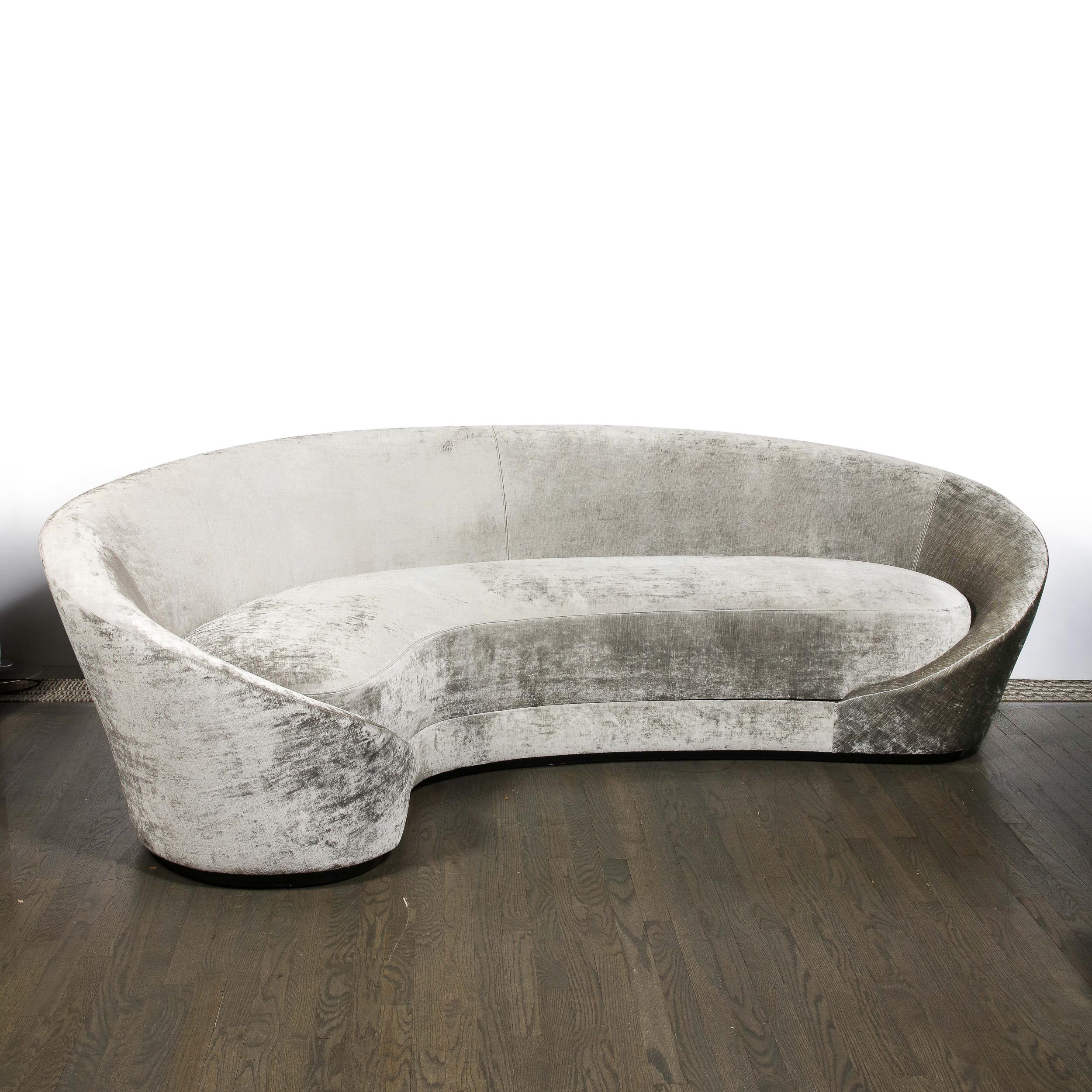 1940s Style Modernist Sweeping Curved Sofa in Platinum Velvet For Sale 7