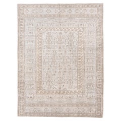 1940s Sumak Rug neutral tribal repeat