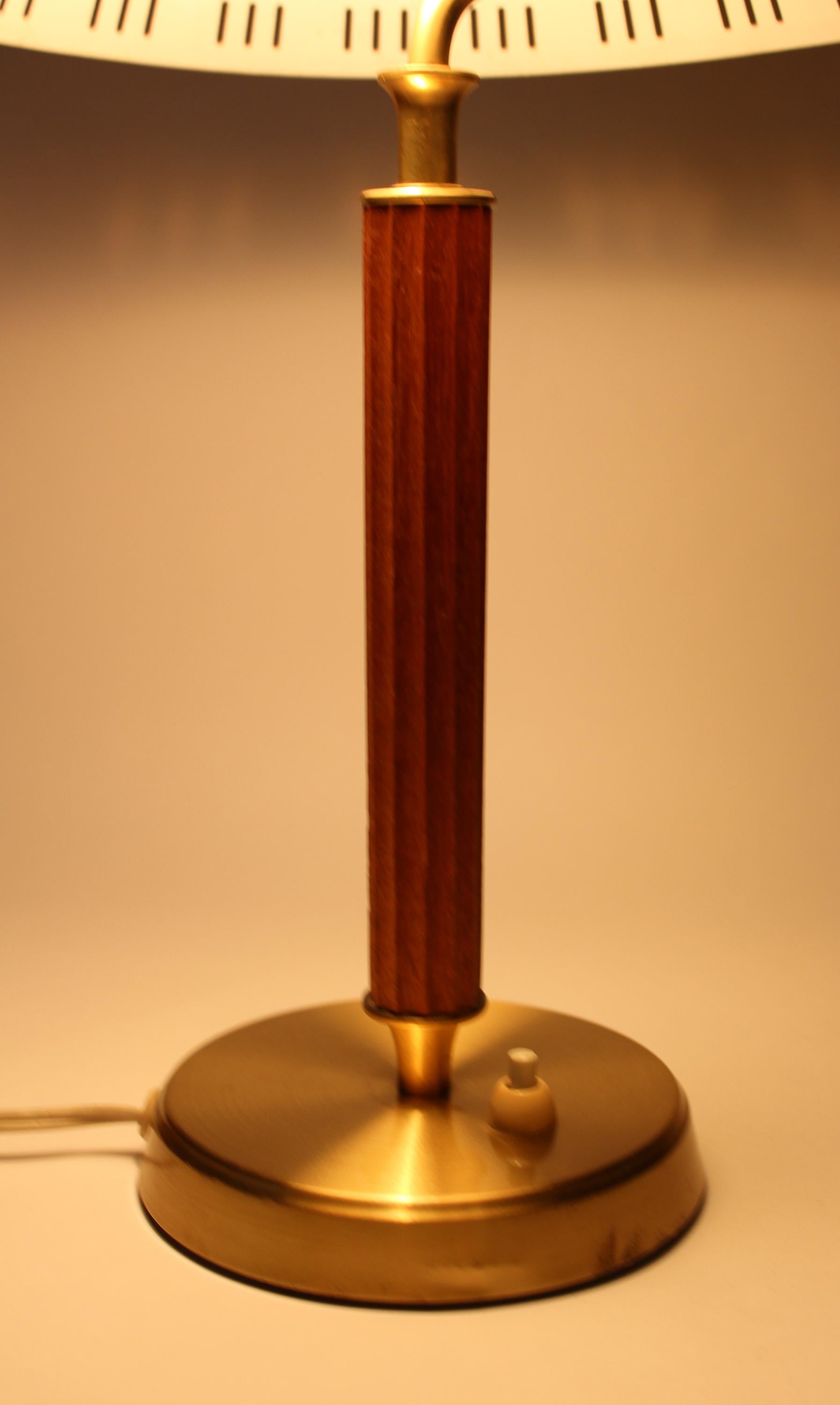 1940s Swedish Brass and Teak Table Lamp For Sale 6