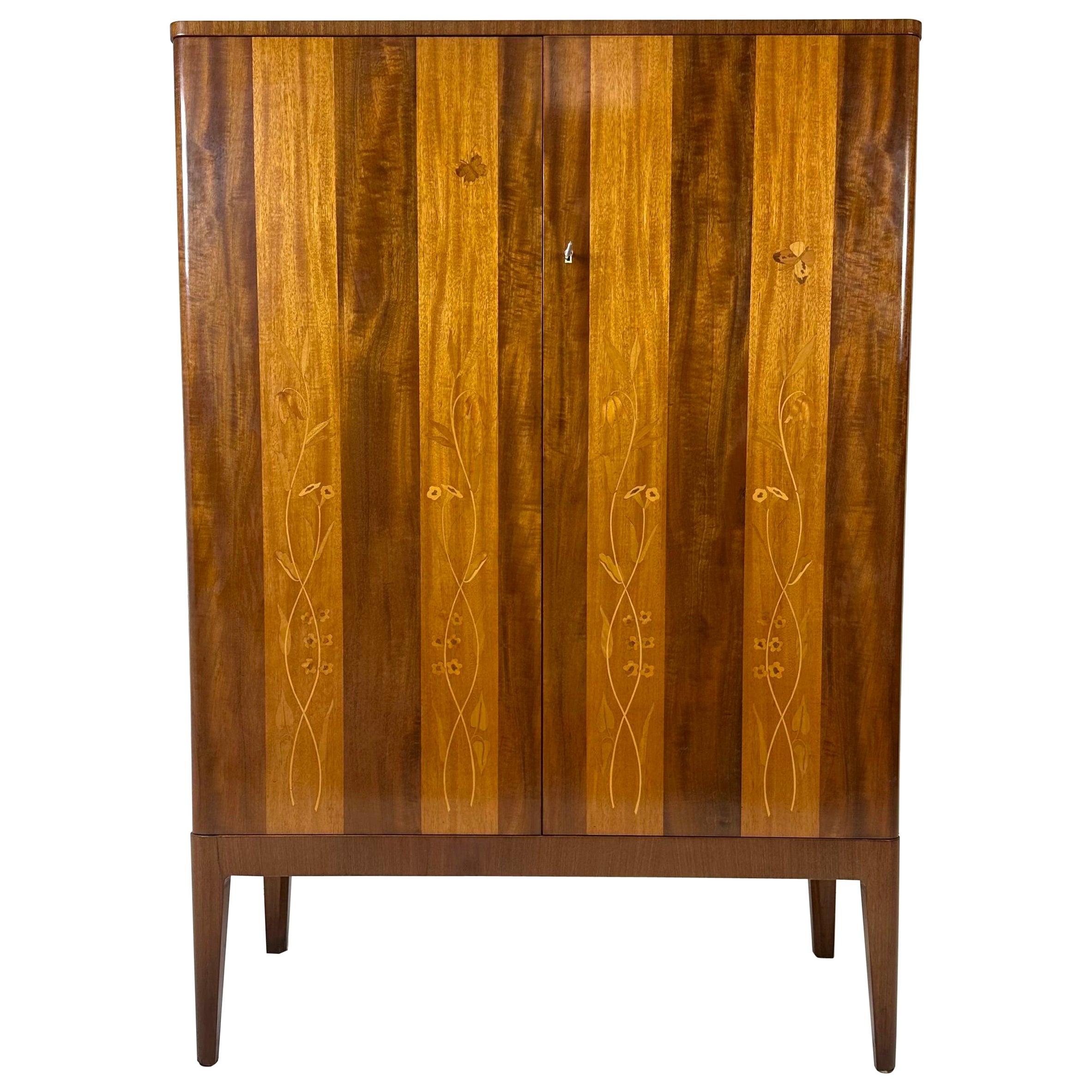 Armoire suédoise des années 1940 par Erik Mattsson en vente