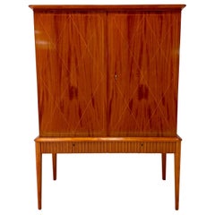 Armoire suédoise des années 1940