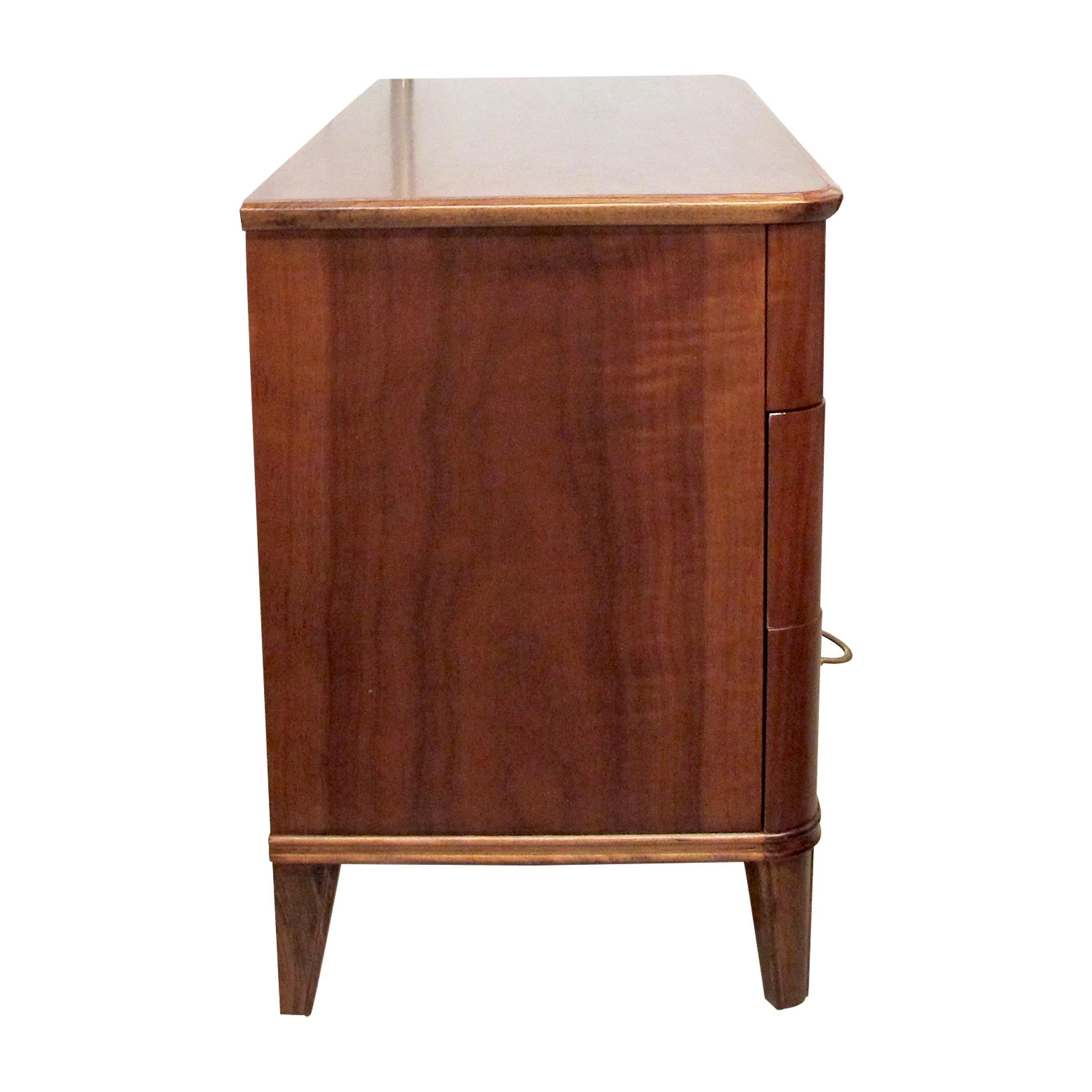Mid-20th Century 1940s Swedish Chest of Drawers with Walnut Veneers with Curved Edges For Sale