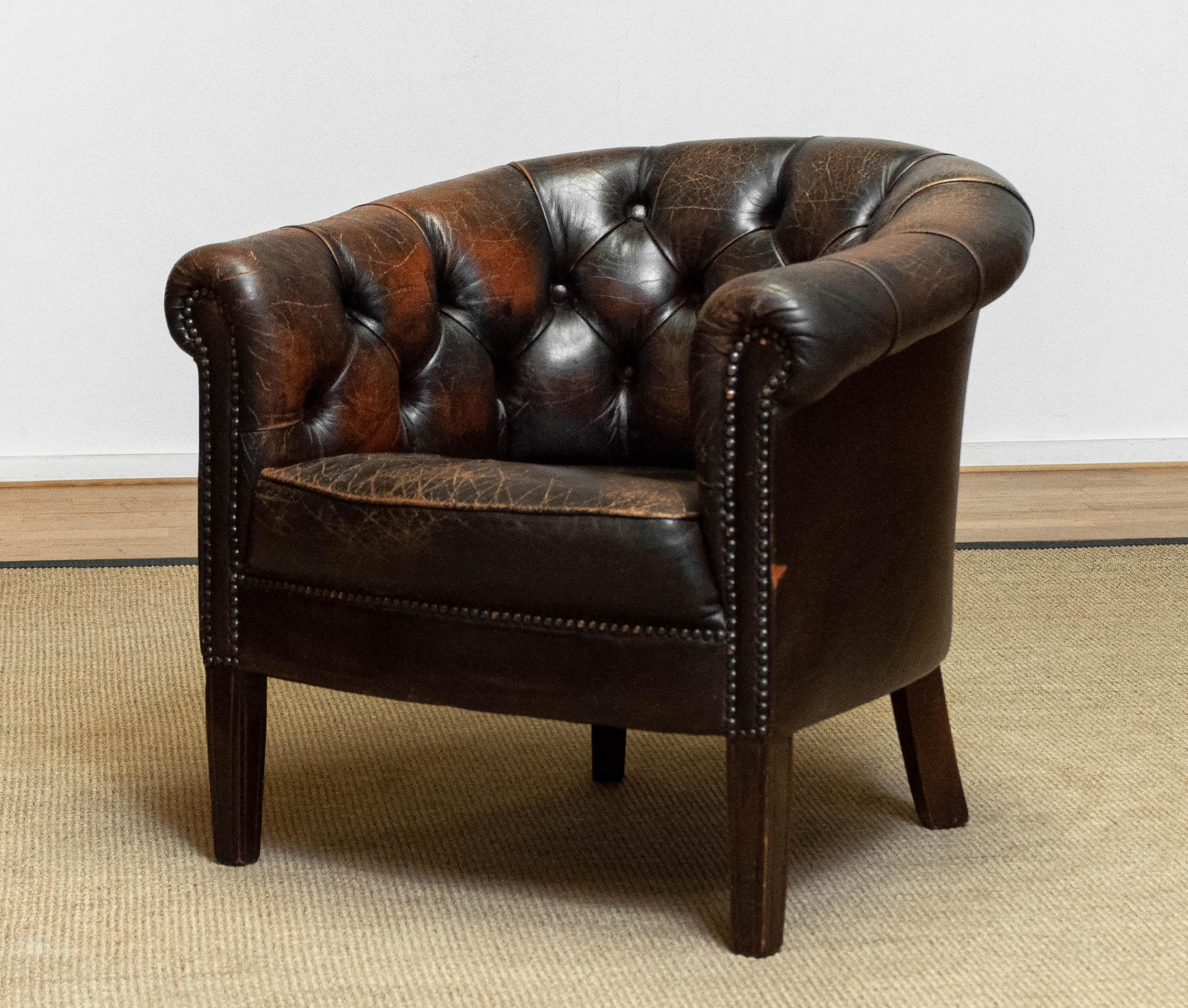 Absolutely fantastic and beautiful authentic club chair from the 1940's made in Sweden.
The great vintage / antique patina what gives the chair her absolutely unique patina, true the years, makes this chair an absolute decorative object for your