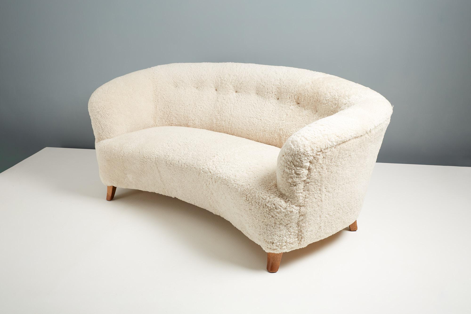 1940s Swedish Curved Sheepskin Sofa In Excellent Condition For Sale In London, GB