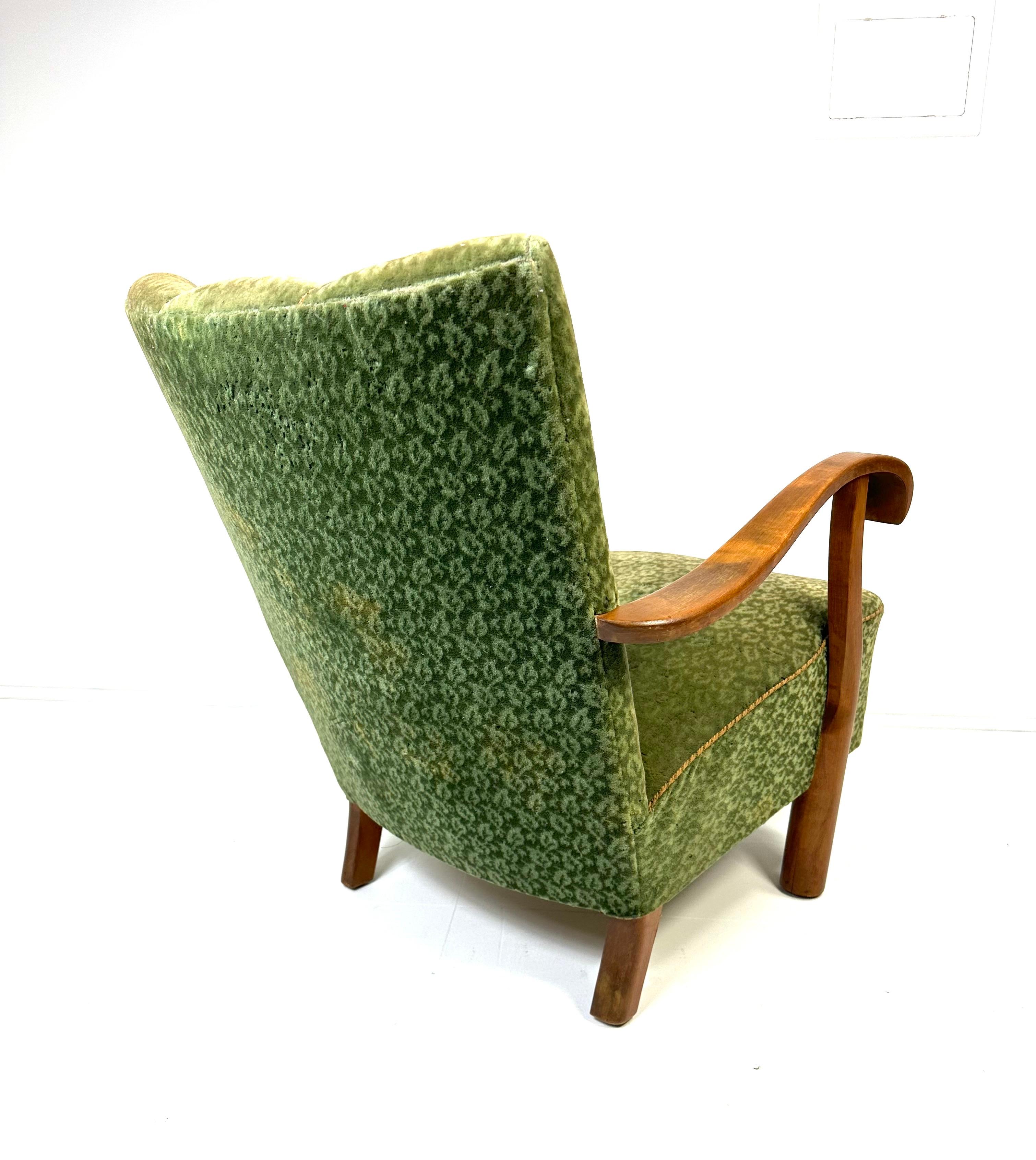 1940’s Swedish Lounge Chair In Fair Condition For Sale In Turners Falls, MA