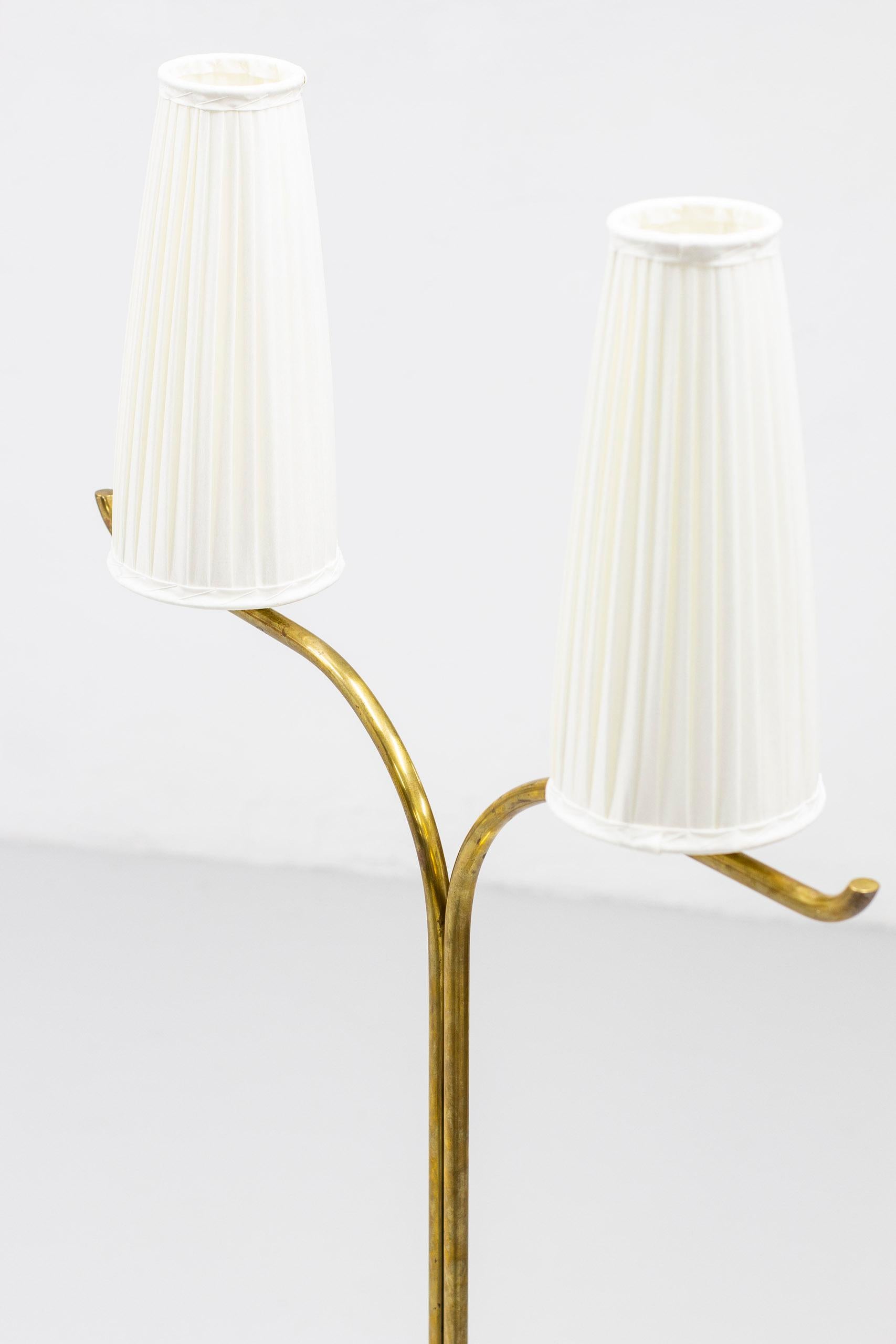 Mid-20th Century 1940s Swedish Modern Floor Lamp in Brass by G. A. Berg