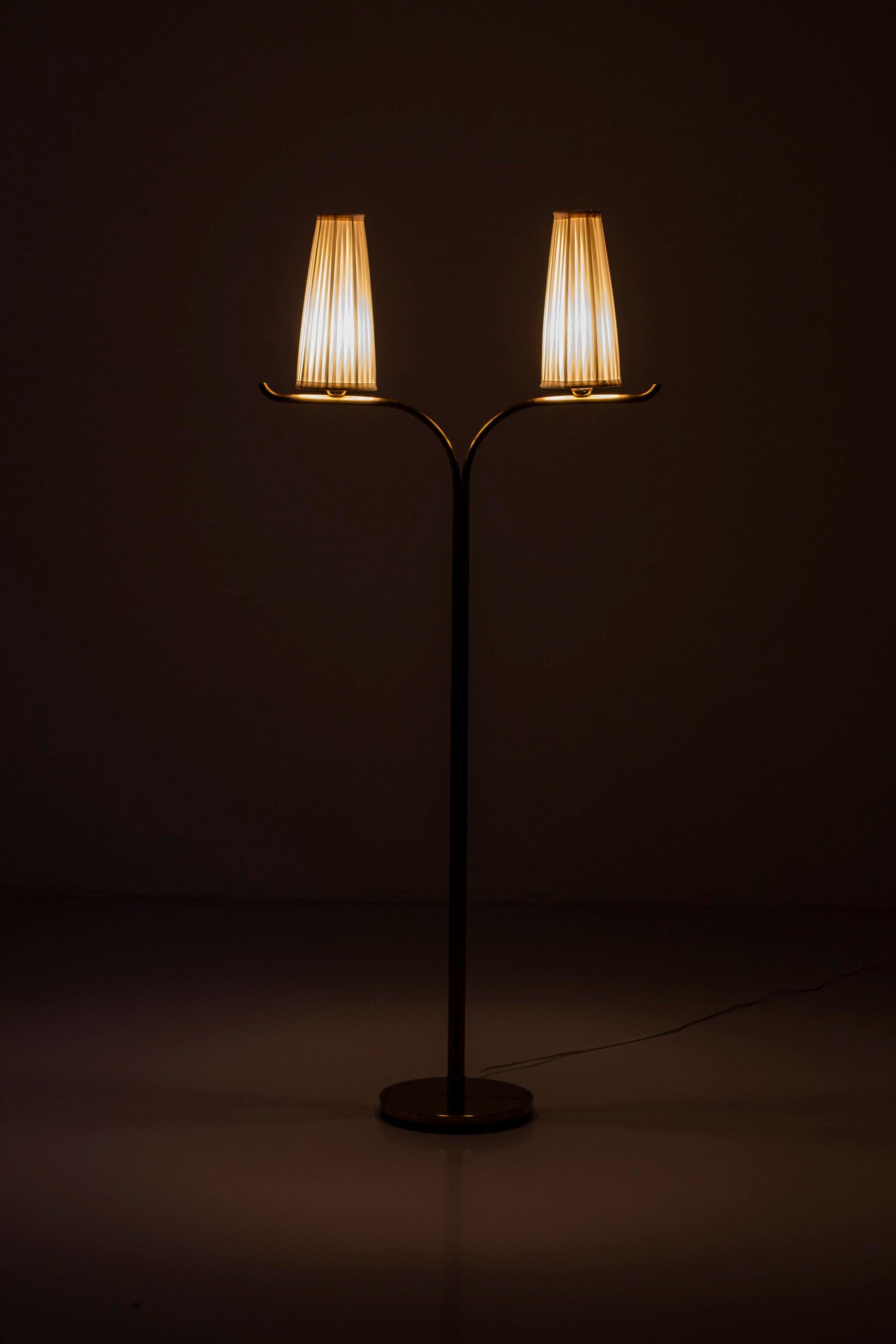 1940s Swedish Modern Floor Lamp in Brass by G. A. Berg 3