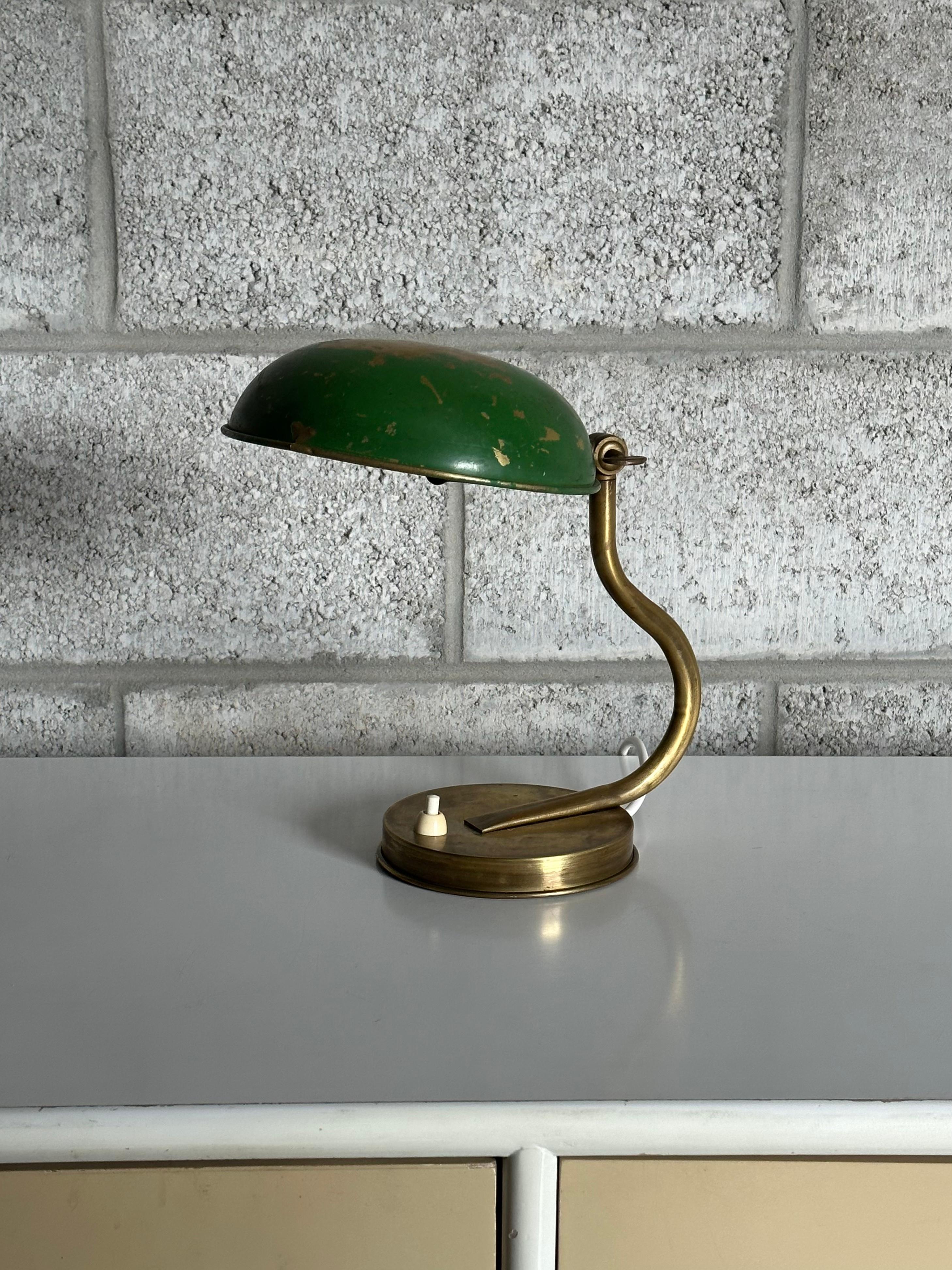 1940s Swedish Modern Organic Wall/ Table Lamp by Asea, Brass and Paint In Fair Condition For Sale In St.Petersburg, FL