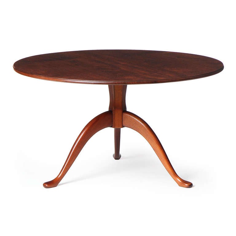 1940s Swedish Sculpted Cocktail or Center Table by Carl Malmsten In Good Condition For Sale In Sagaponack, NY