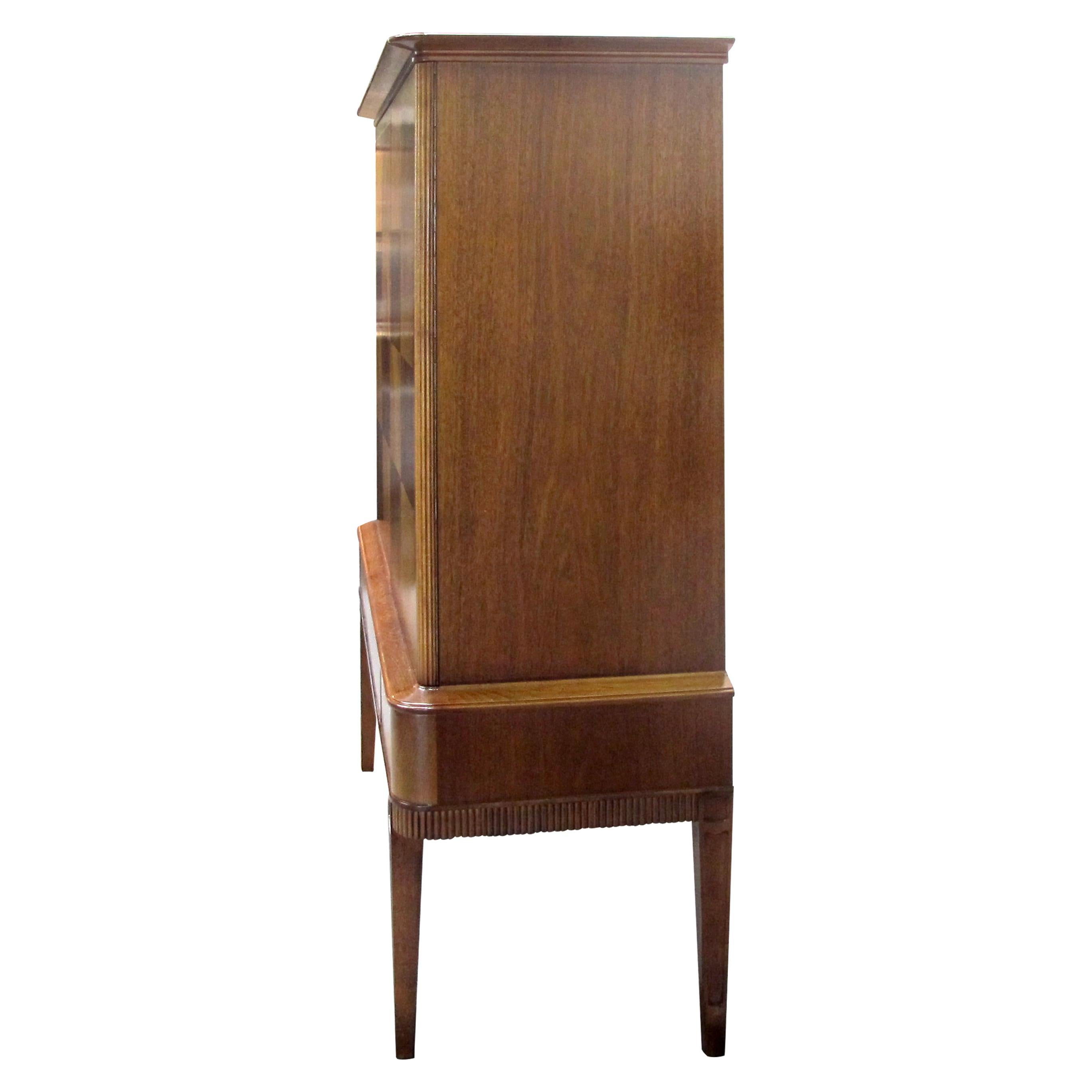 1940s Swedish Tall Linen/Bar Cabinet by Ferdinand Lundquist In Good Condition In London, GB