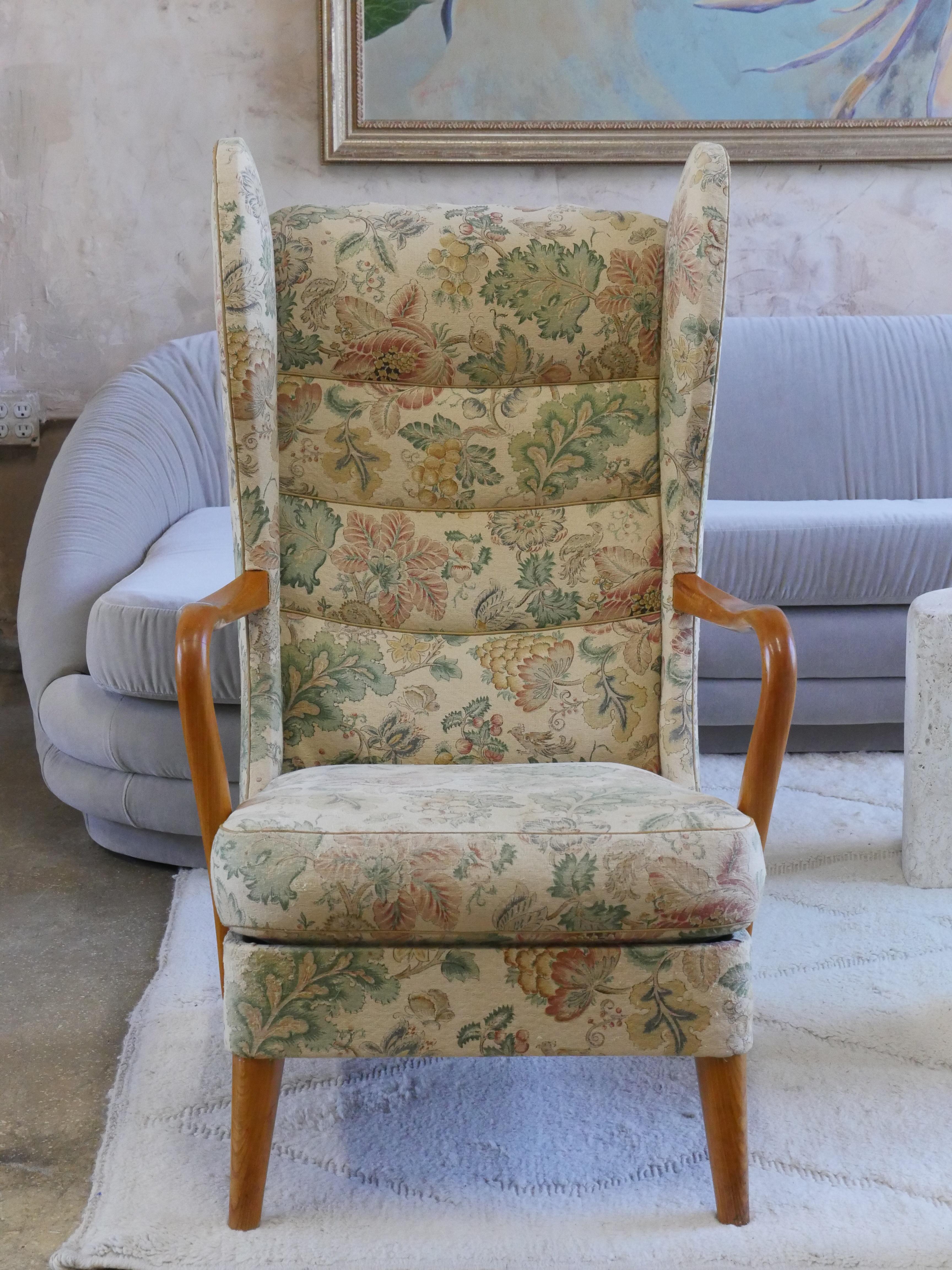 Chaise longue suédoise à dossier en bois d'orme des années 1940 Bon état - En vente à Miami, FL